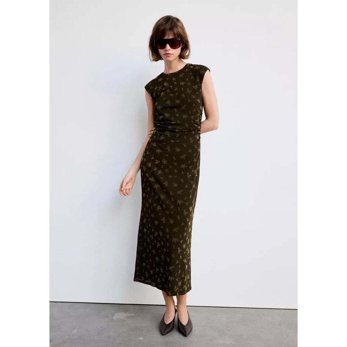 Robe en velours dévoré froncée marron, MANGO