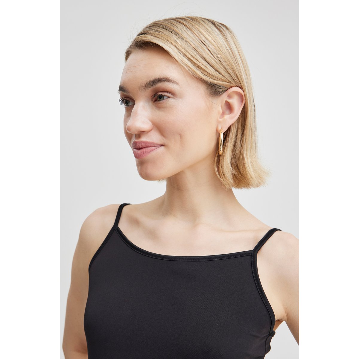 Sleeveless noir black, B.YOUNG