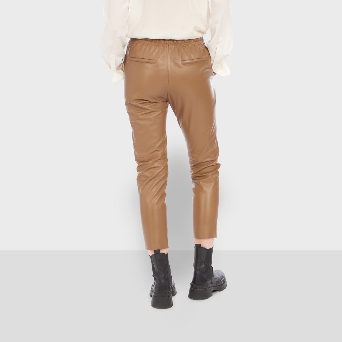 Pantalon en cuir à taille élastiquée GIFT café, OAKWOOD