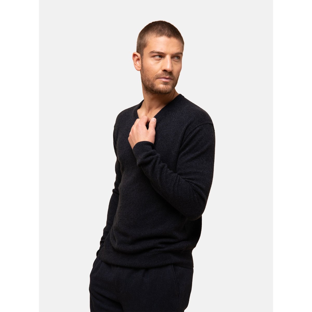 Pull Col V Caviar Tom bleu foncé, JUST CASHMERE