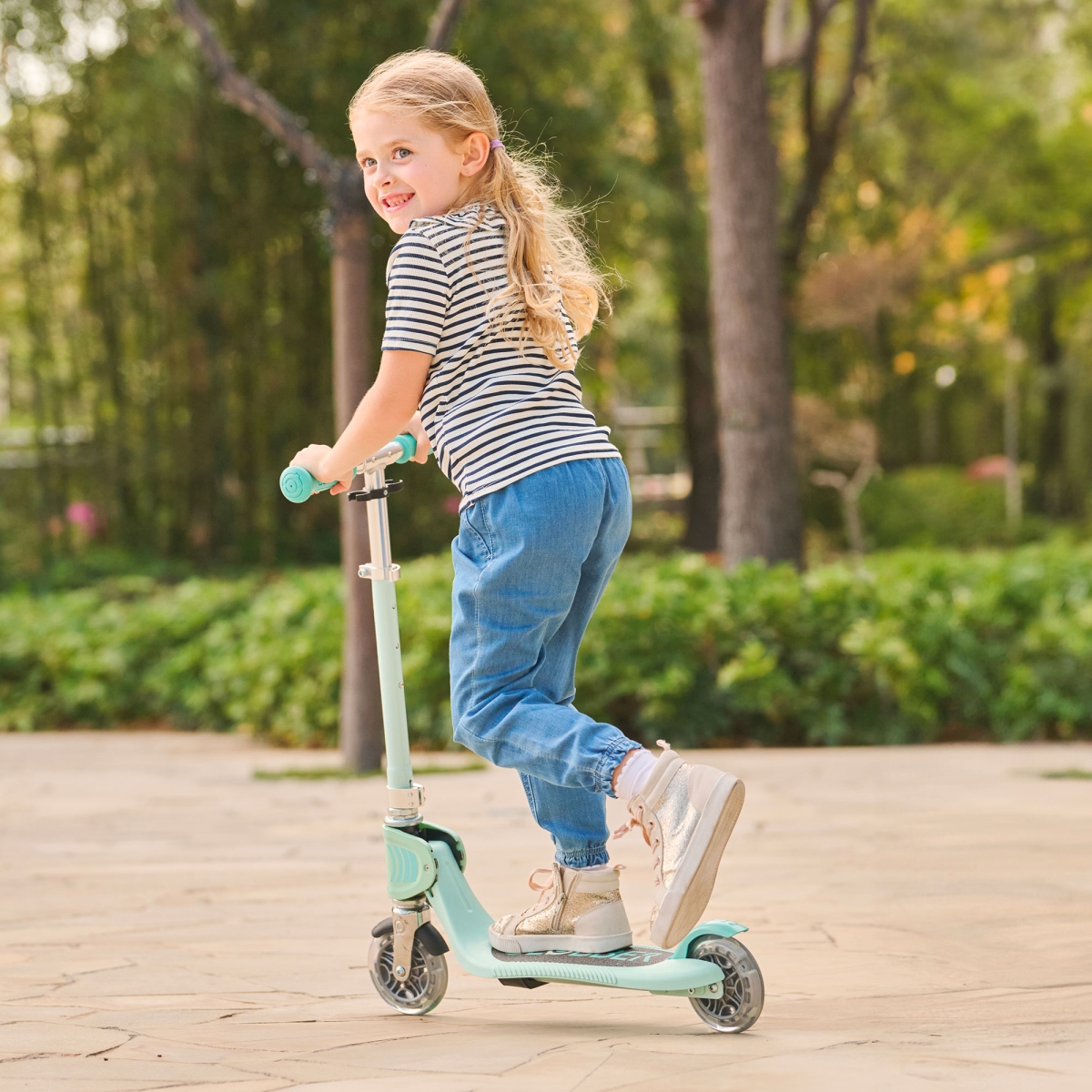 Trottinette 2 roues FLOW FOLDABLE JUNIOR LIGHTS vert menthe, GLOBBER