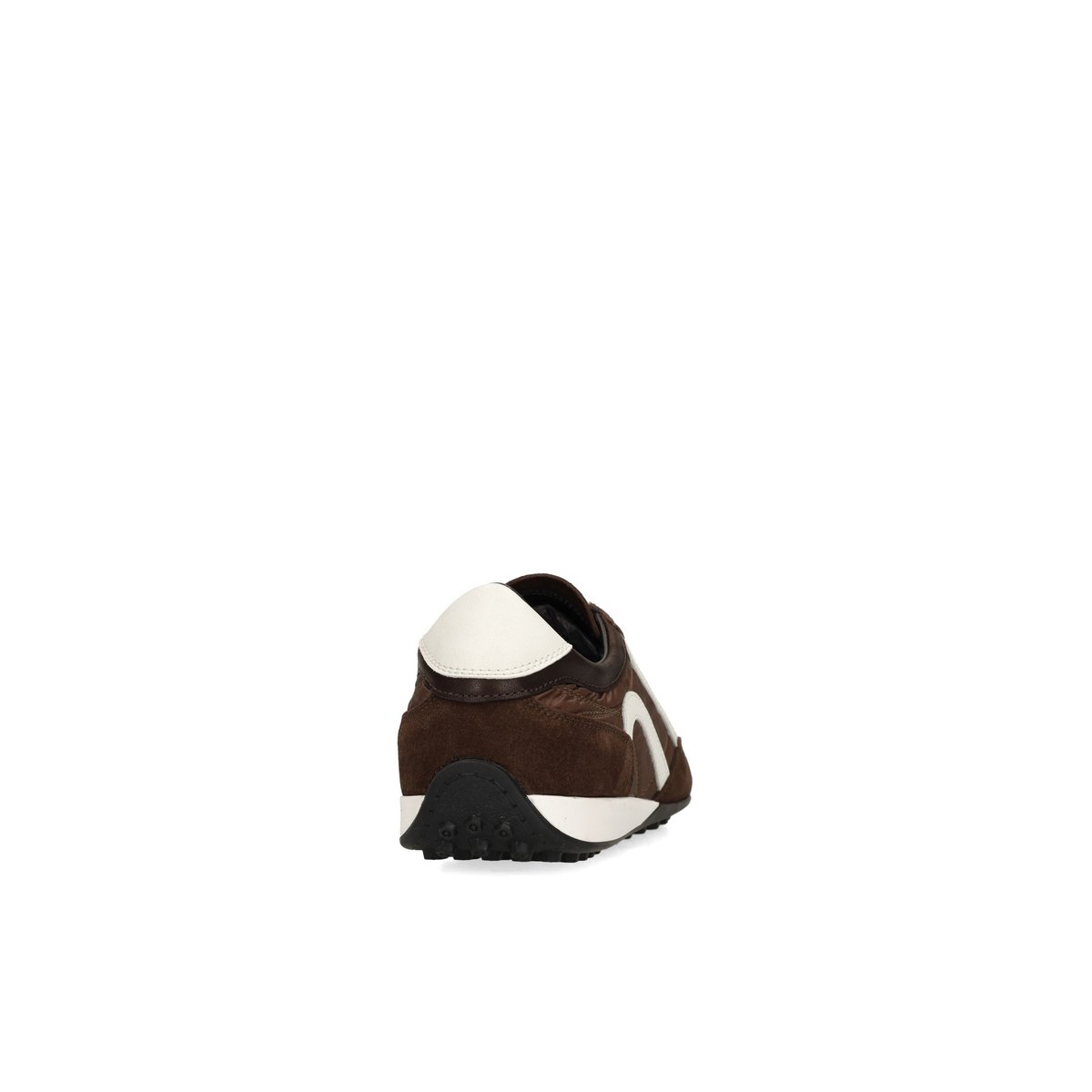 Baskets en daim marron, SACHA