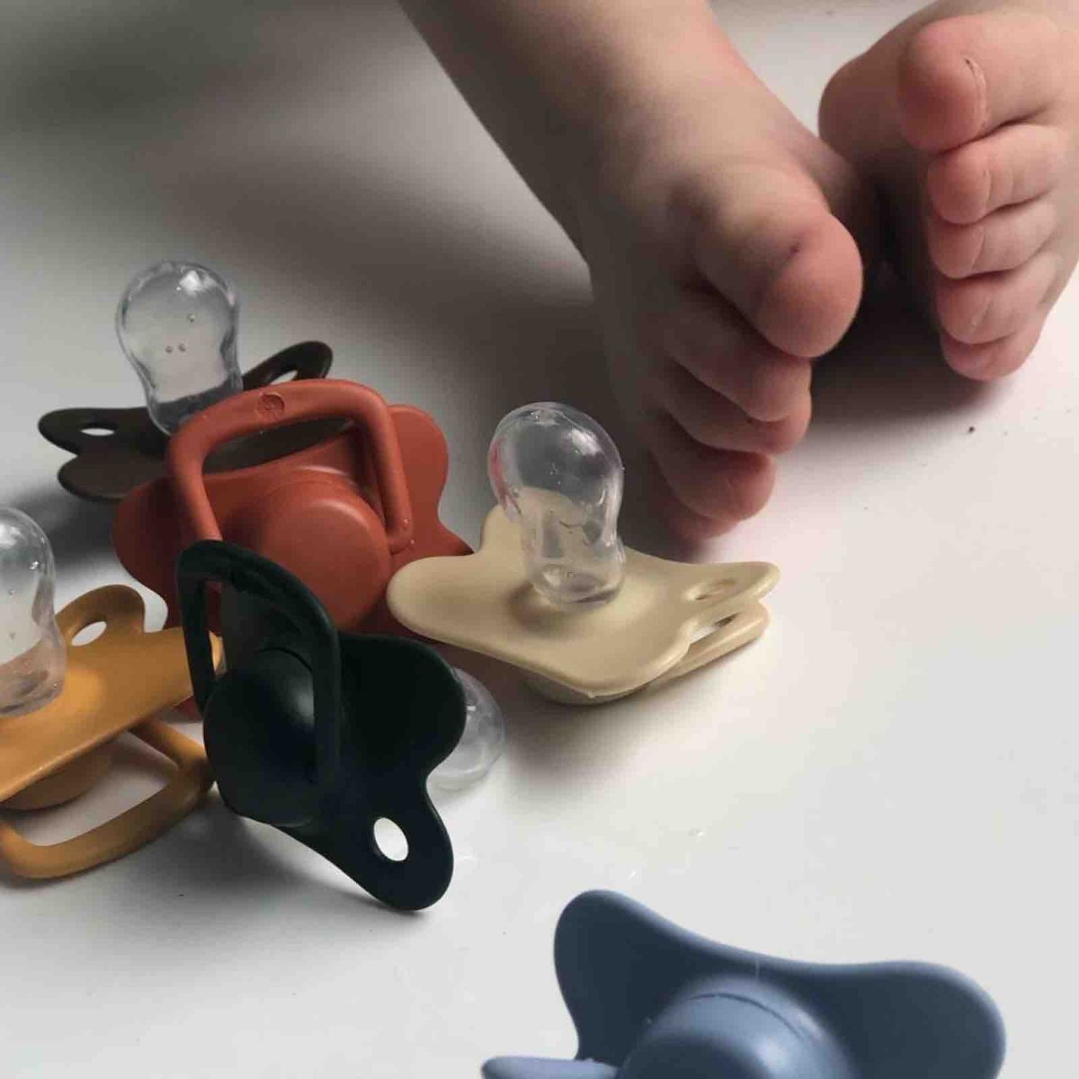 Lot 2 sucettes silicone anatomiques 0-6m terracotta, FILIBABBA