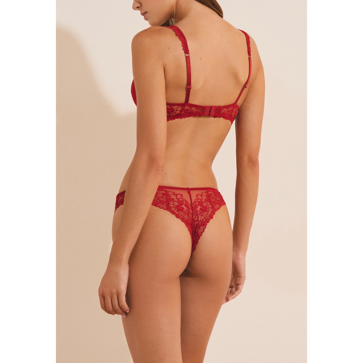 Soutien-gorge N.2 - Le push-up plongeant en dentelle SOUPCON rouge, ETAM