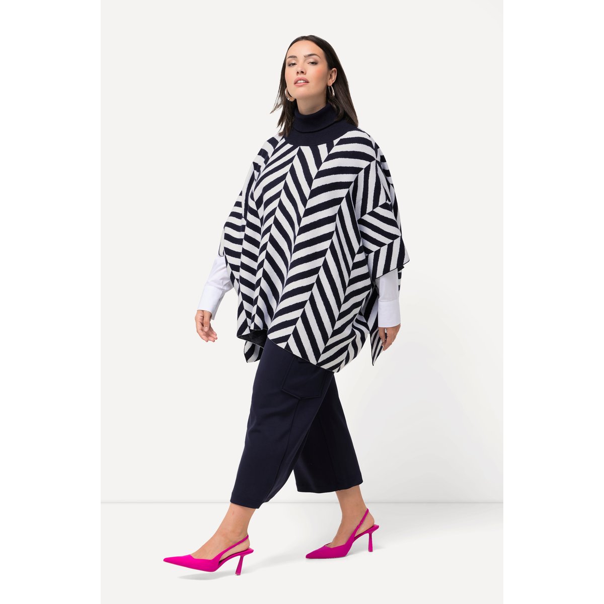 Cape en maille marine, ULLA POPKEN