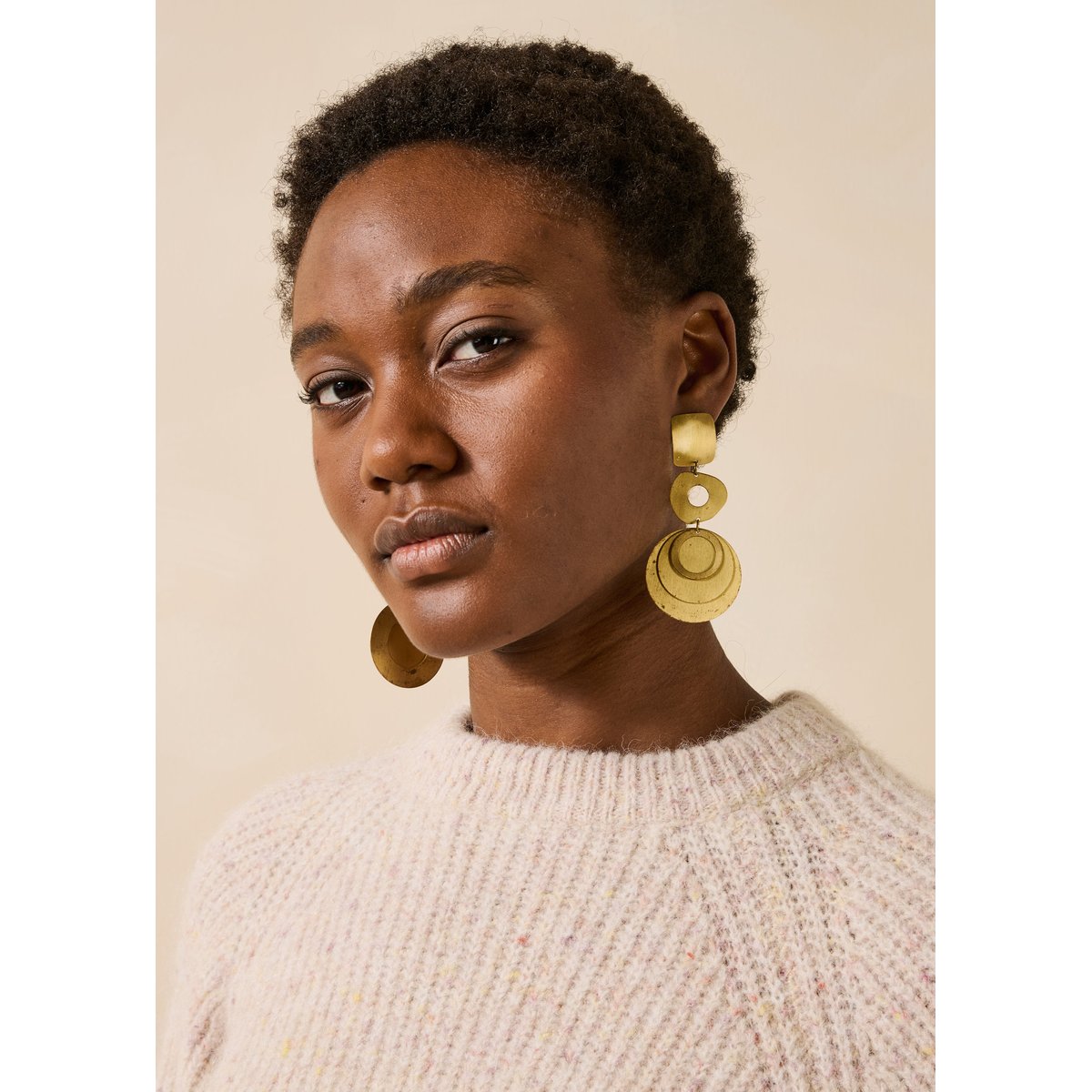 Boucles d'oreilles longues dorées light gold, LA FEE MARABOUTEE