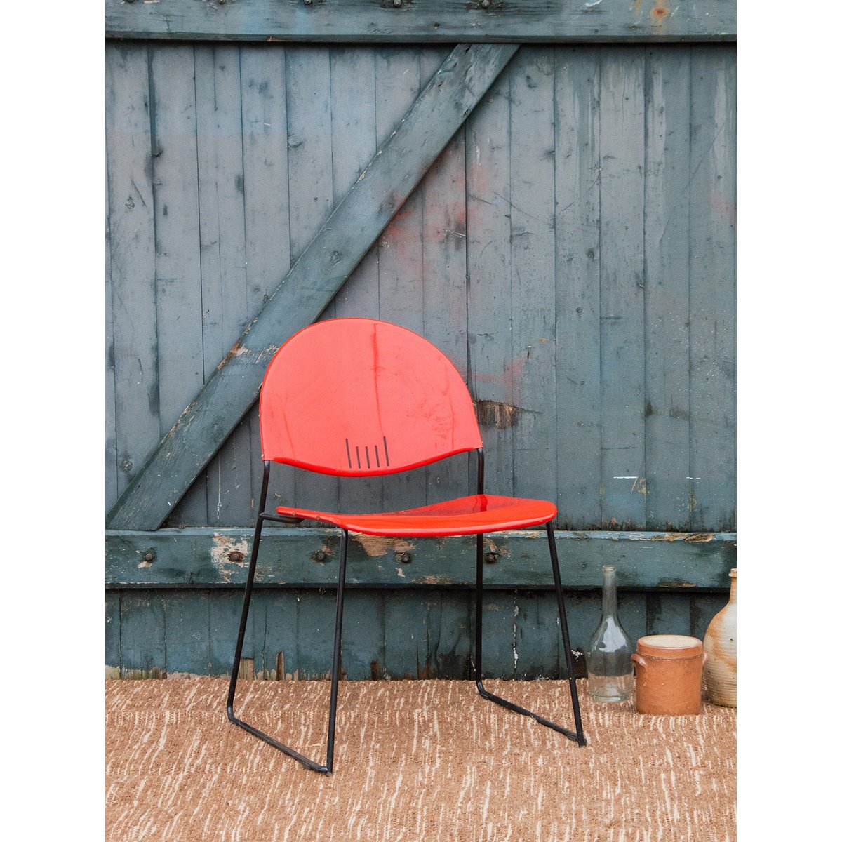 Chaise en métal rouge Diana N°126 - Bon état rouge, DEBONGOUT