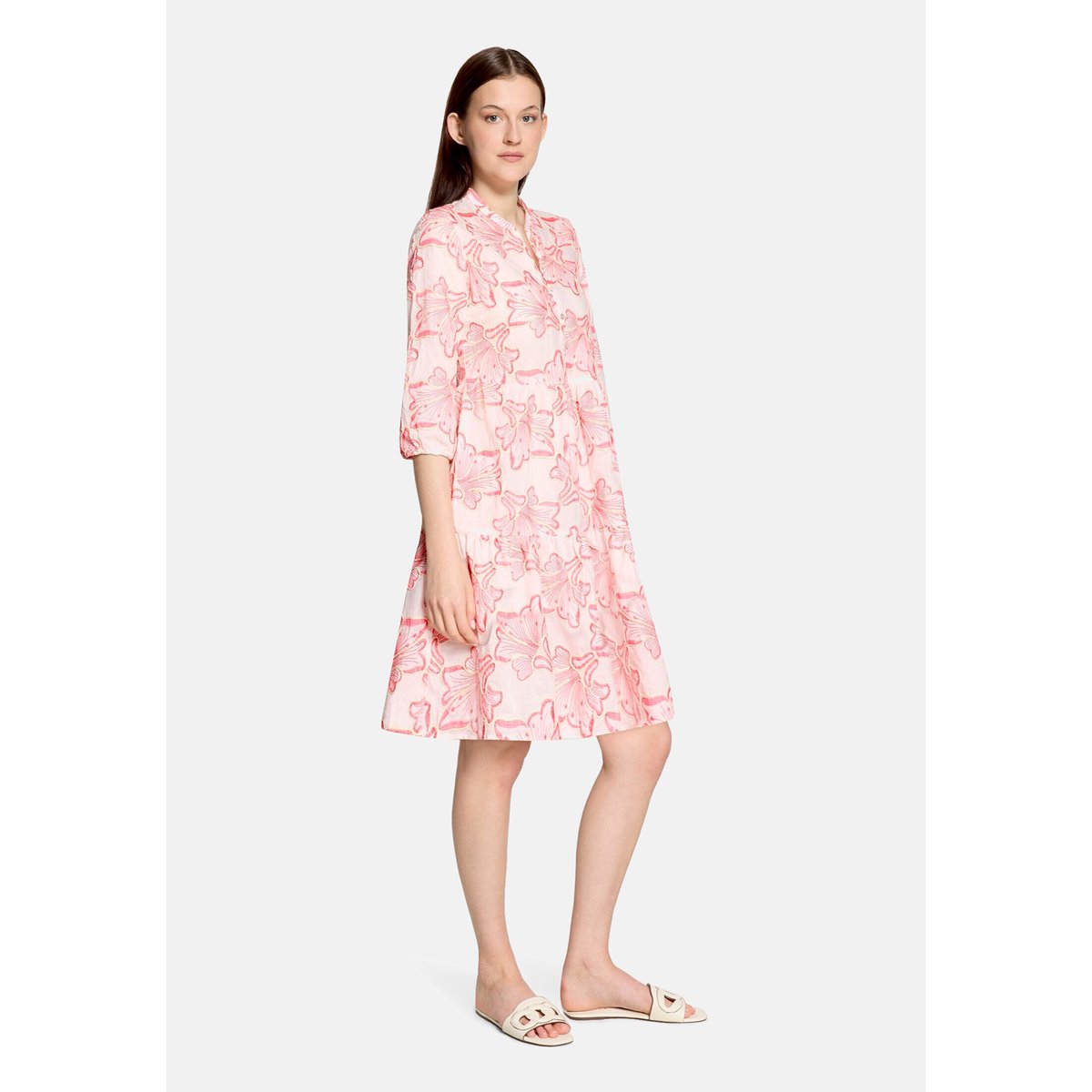 Robe à volants à broderies rosé/pink, BETTY & CO