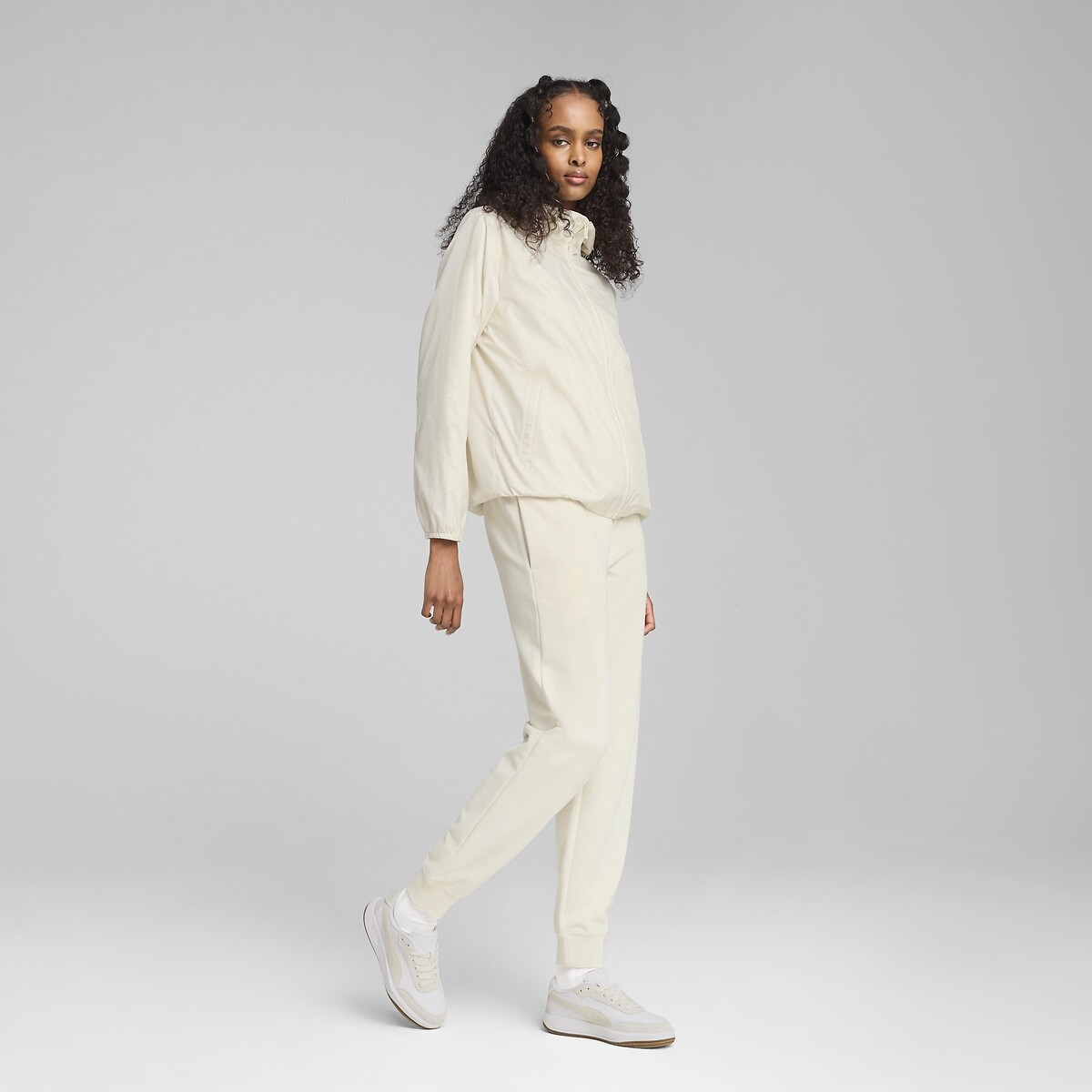 Corta-vento com capuz ESSENTIAL REGULAR cru, PUMA