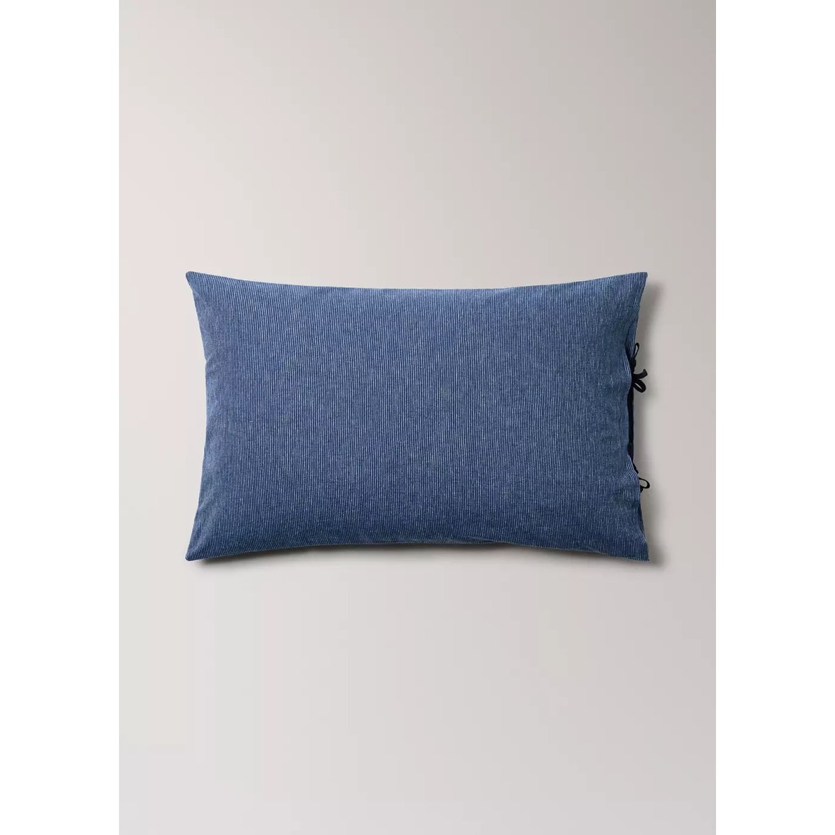 Deux taies d'oreiller en mélange lin-coton à rayures, 50 x 75 cm bleu indigo, MANGO HOME