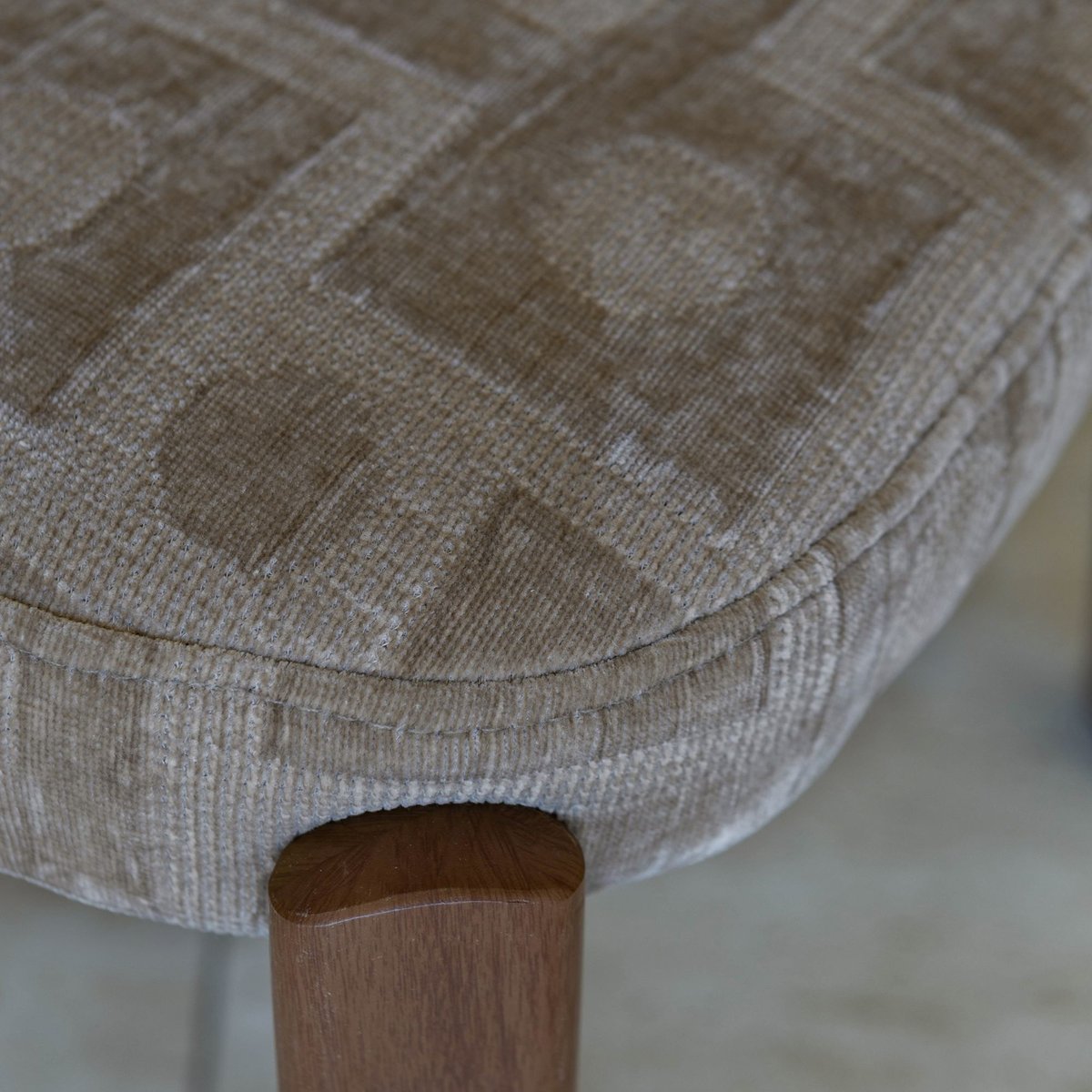 Lot de 2 chaises pied bois et tissu, SUZIE taupe, NOW'S HOME
