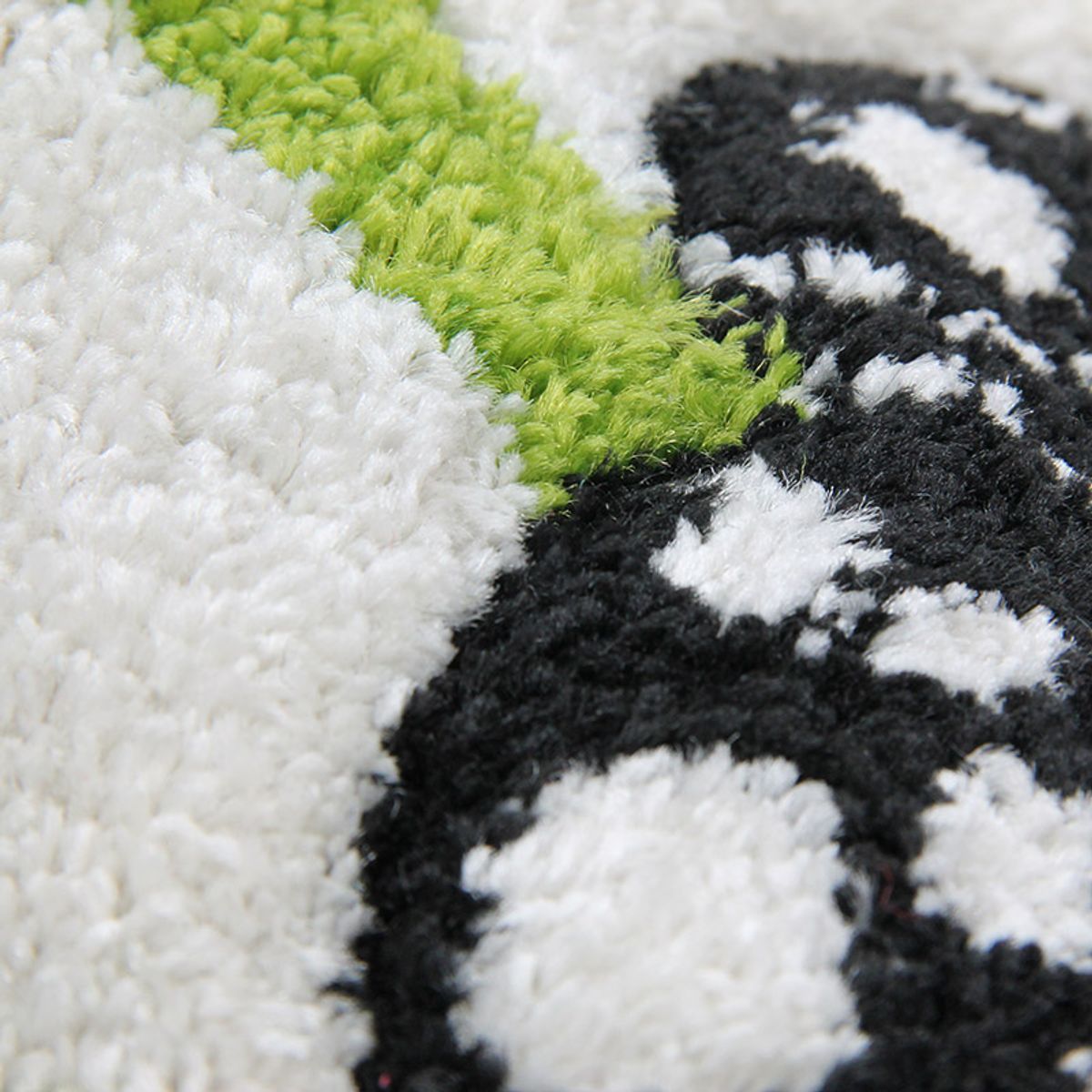 Tapis enfant toucher laineux imprimé pandas FUJI blanc, THE DECO FACTORY