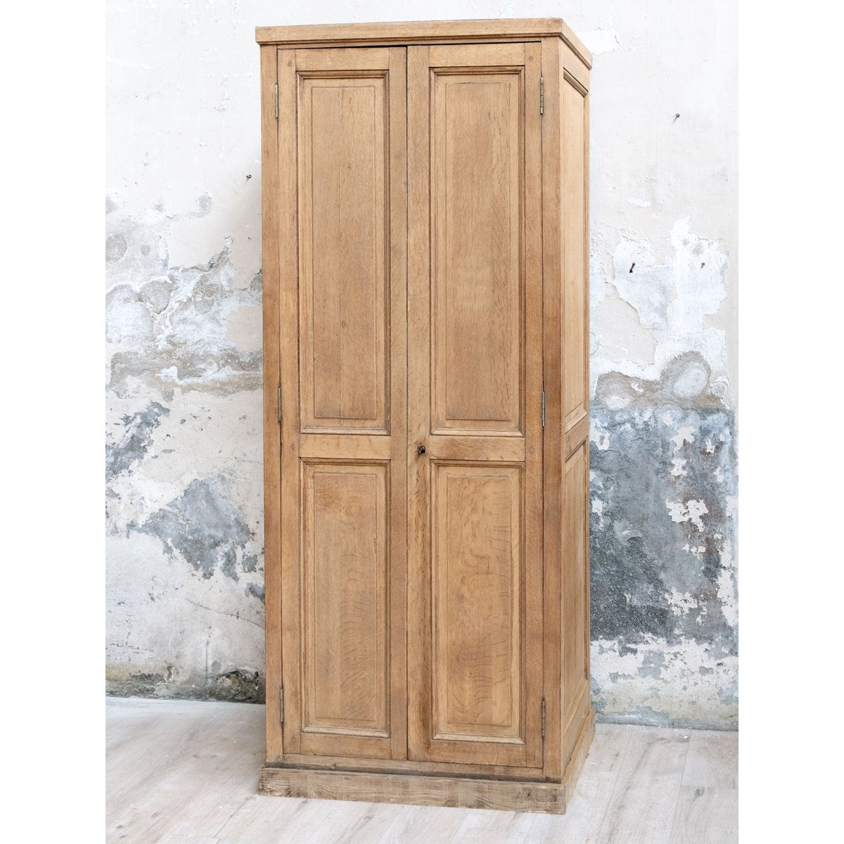 Armoire parisienne en bois Blandine N°532 - Bon état bois clair, DEBONGOUT