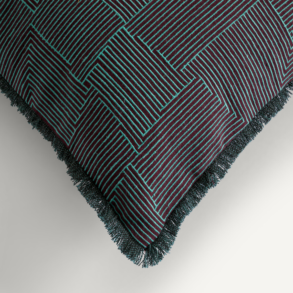 Housse de coussin brodée en lin et coton, SORINE acajou / menthe, AM.PM