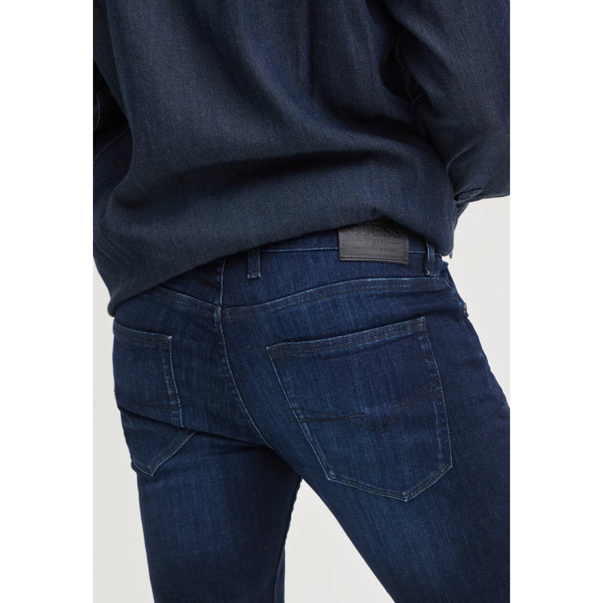 Jean Finnley Tapered bleu foncé, GUESS