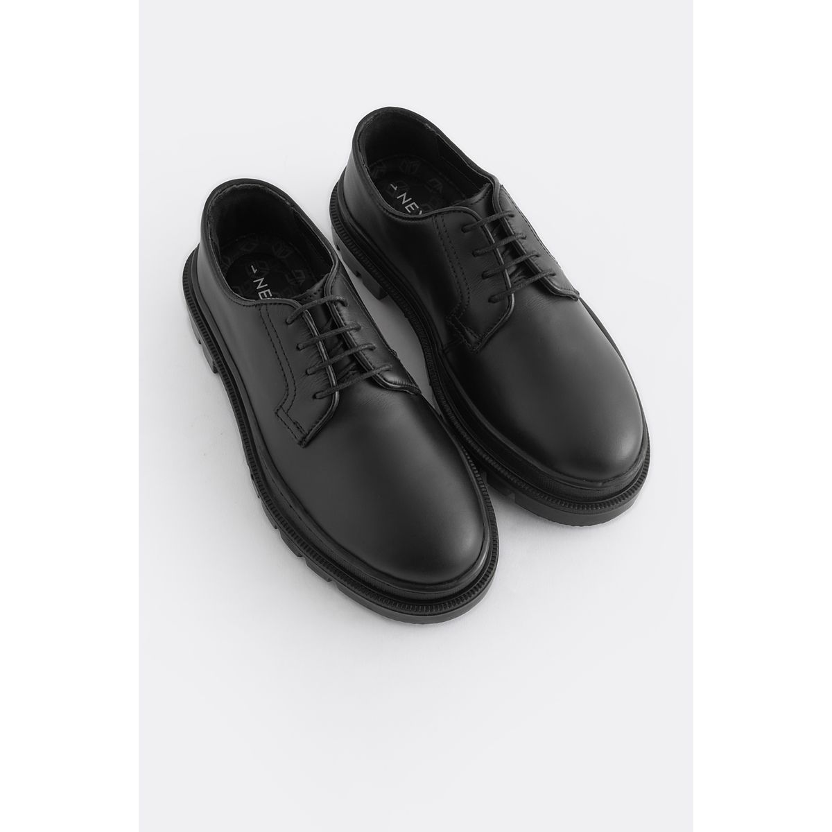 Chaussures à lacets coupe classique noir, NEXT