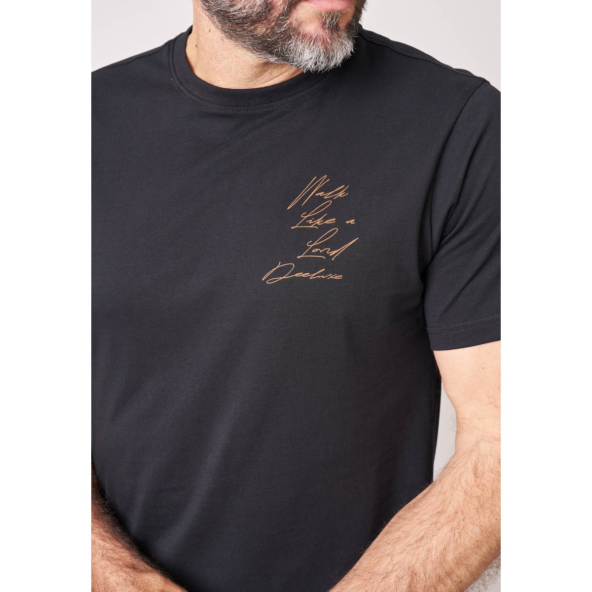 T-shirt confort homme en 100% coton imprimé chien gentleman LONDOG black, DEELUXE