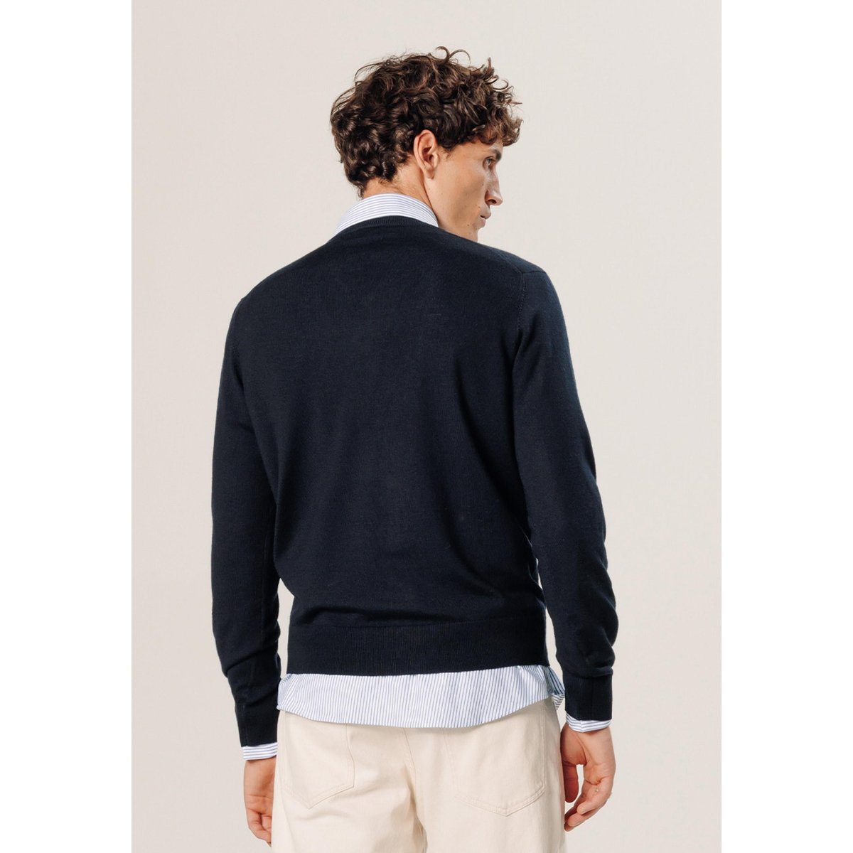Pull col V en laine mérinos bleu nuit, RODIER