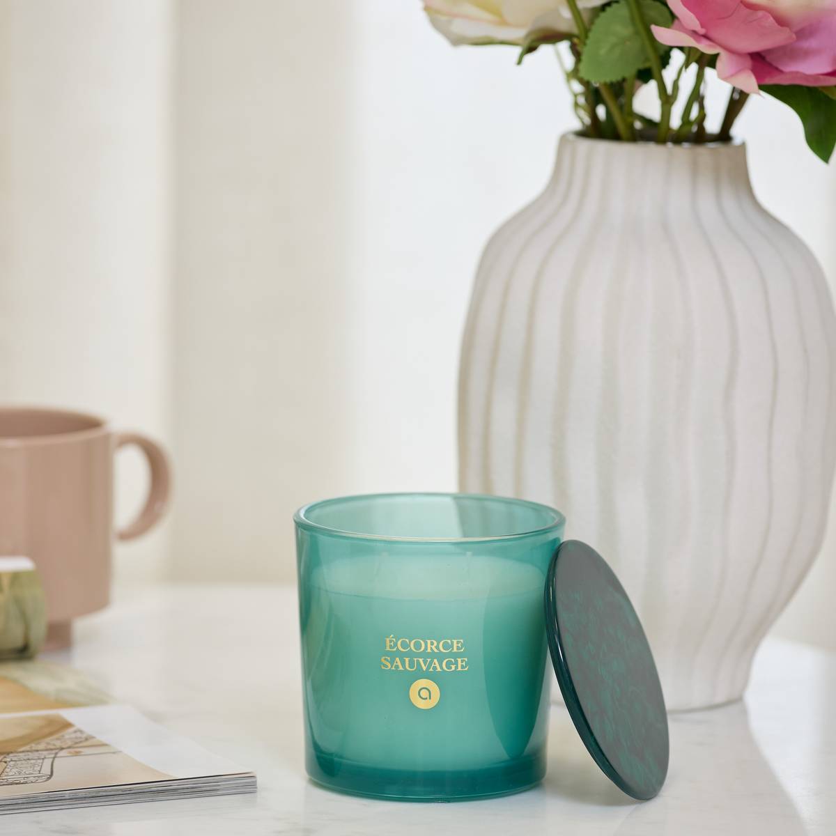 Bougie parfumée ronde en verre LIANA vert, ATMOSPHERA