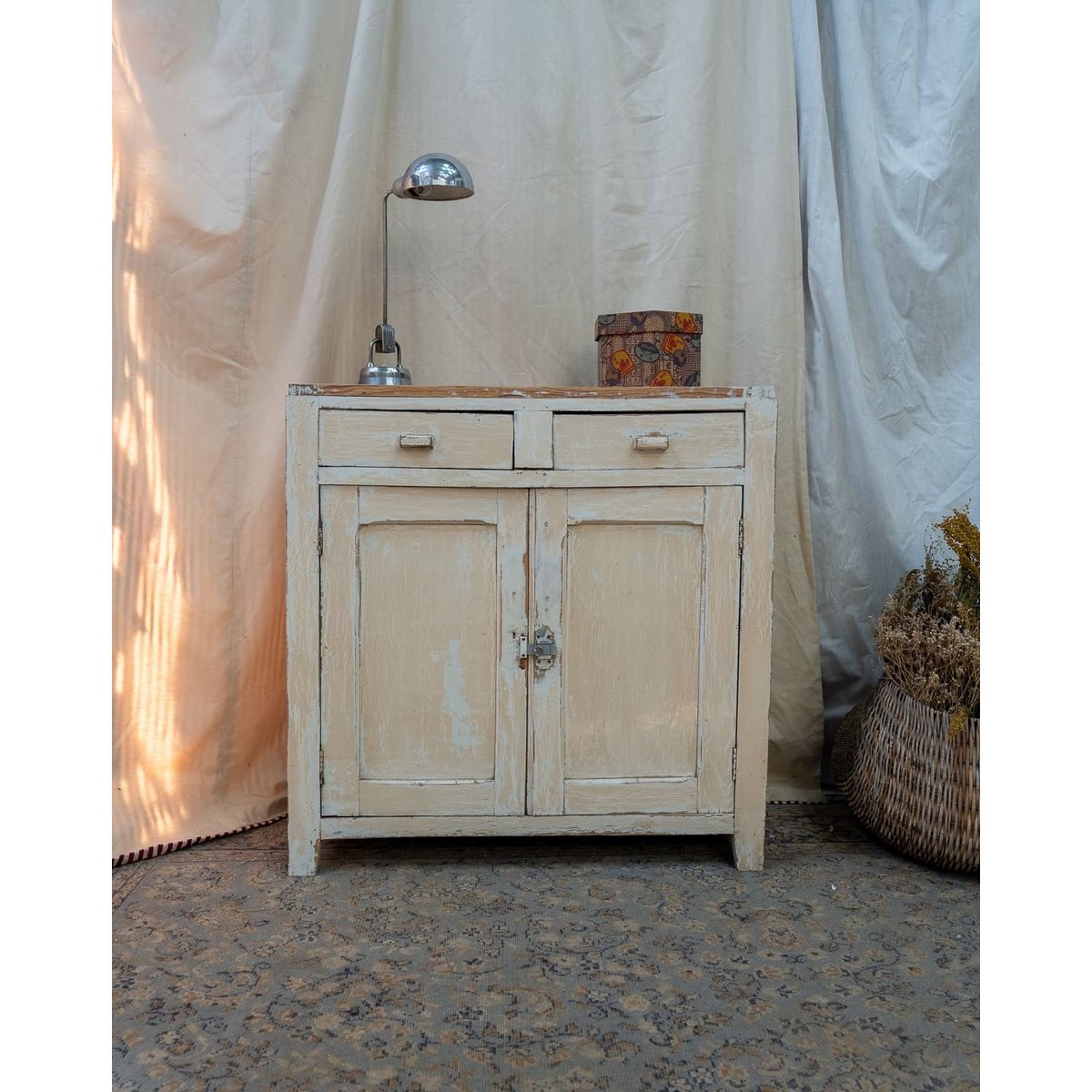 Buffet parisien blanc patiné Gilbert N°820 - Bon état blanc, DEBONGOUT