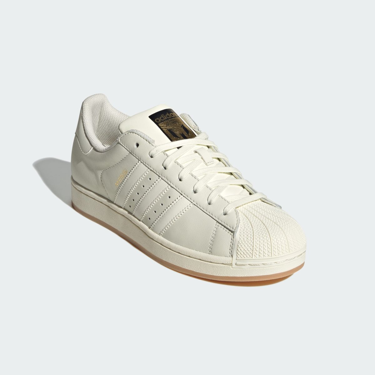 Chaussure Superstar Messi Chaussure Superstar Messi ivory / ivory / gold metallic, adidas Performance