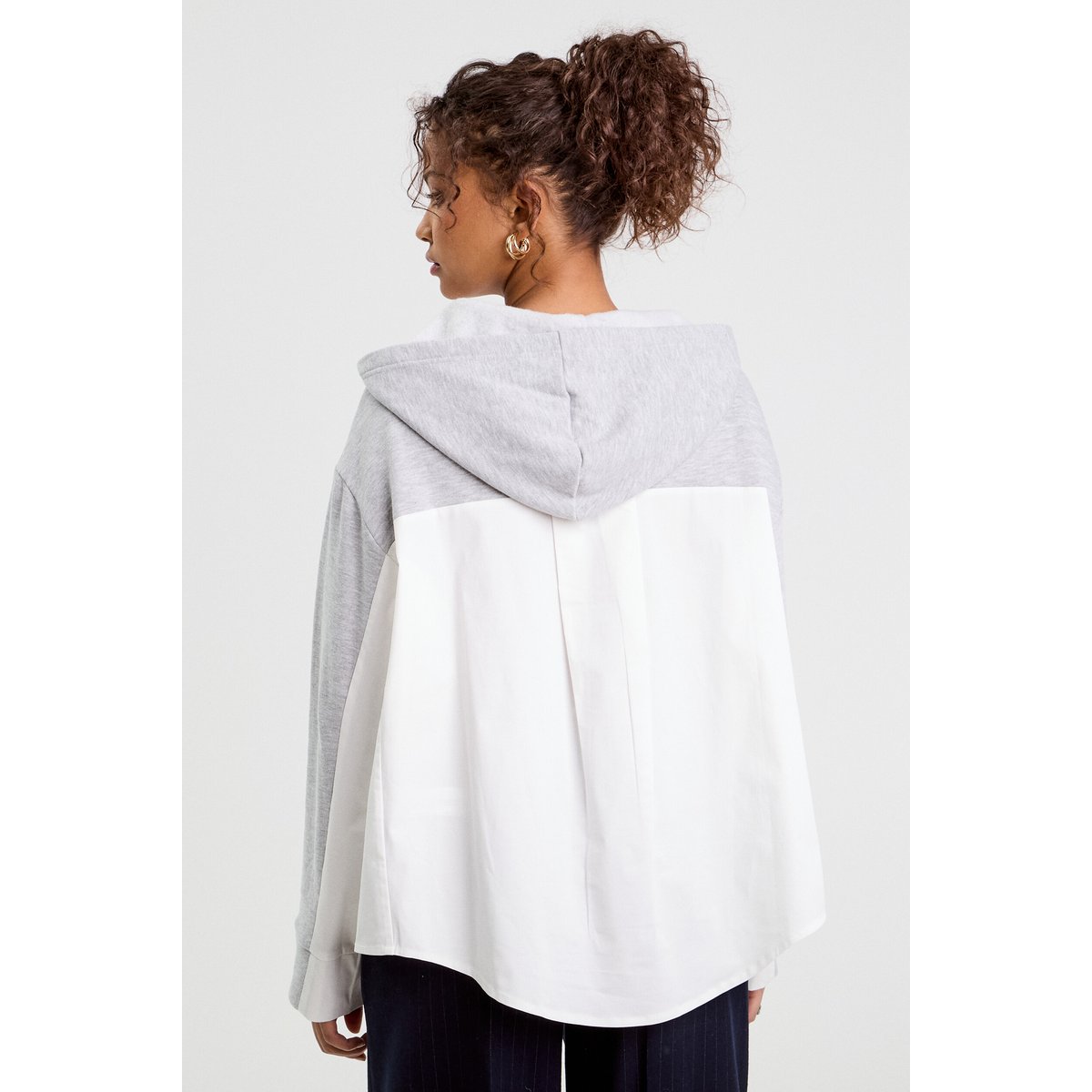 Sweat droit long à capuche gris clair, CACHE CACHE