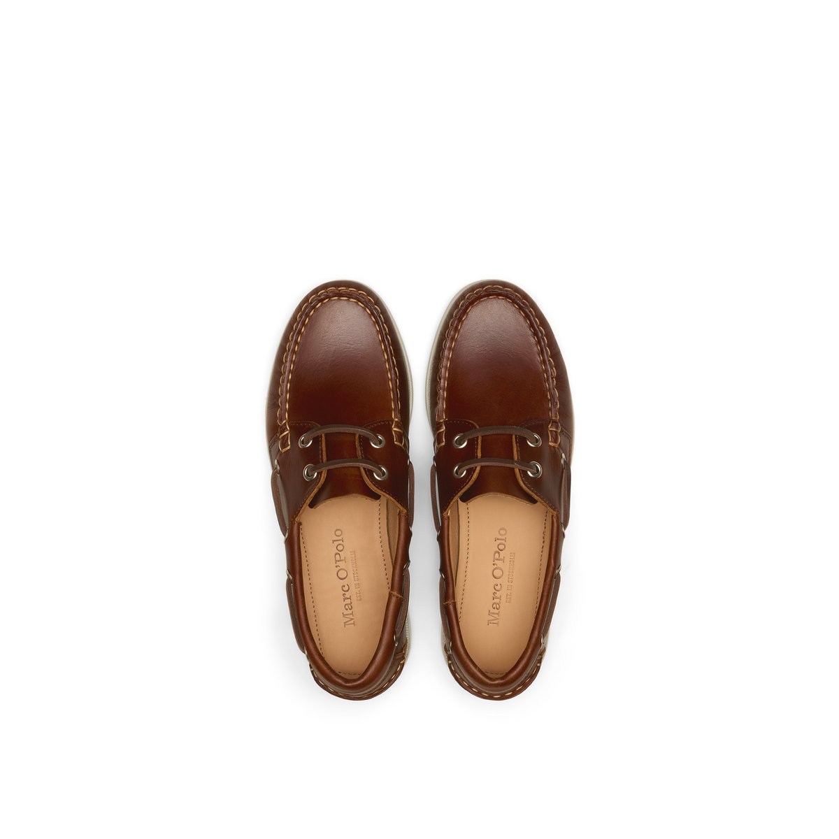 Chaussure bateau modèle Nadja en cuir de vachette souple Pull-Up marron fonce, MARC O'POLO