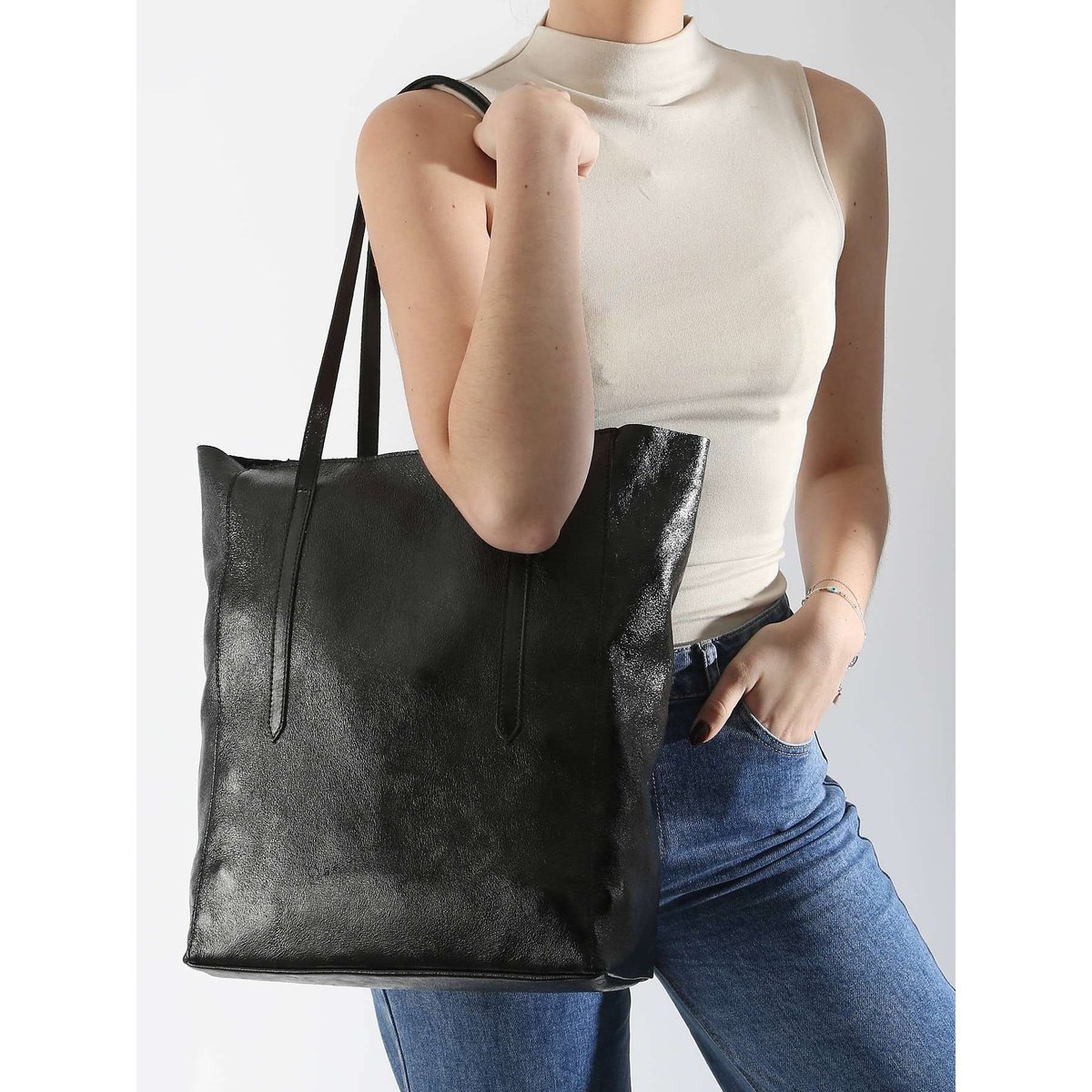 Sac porté épaule A4 Nine cuir nero, MILANO