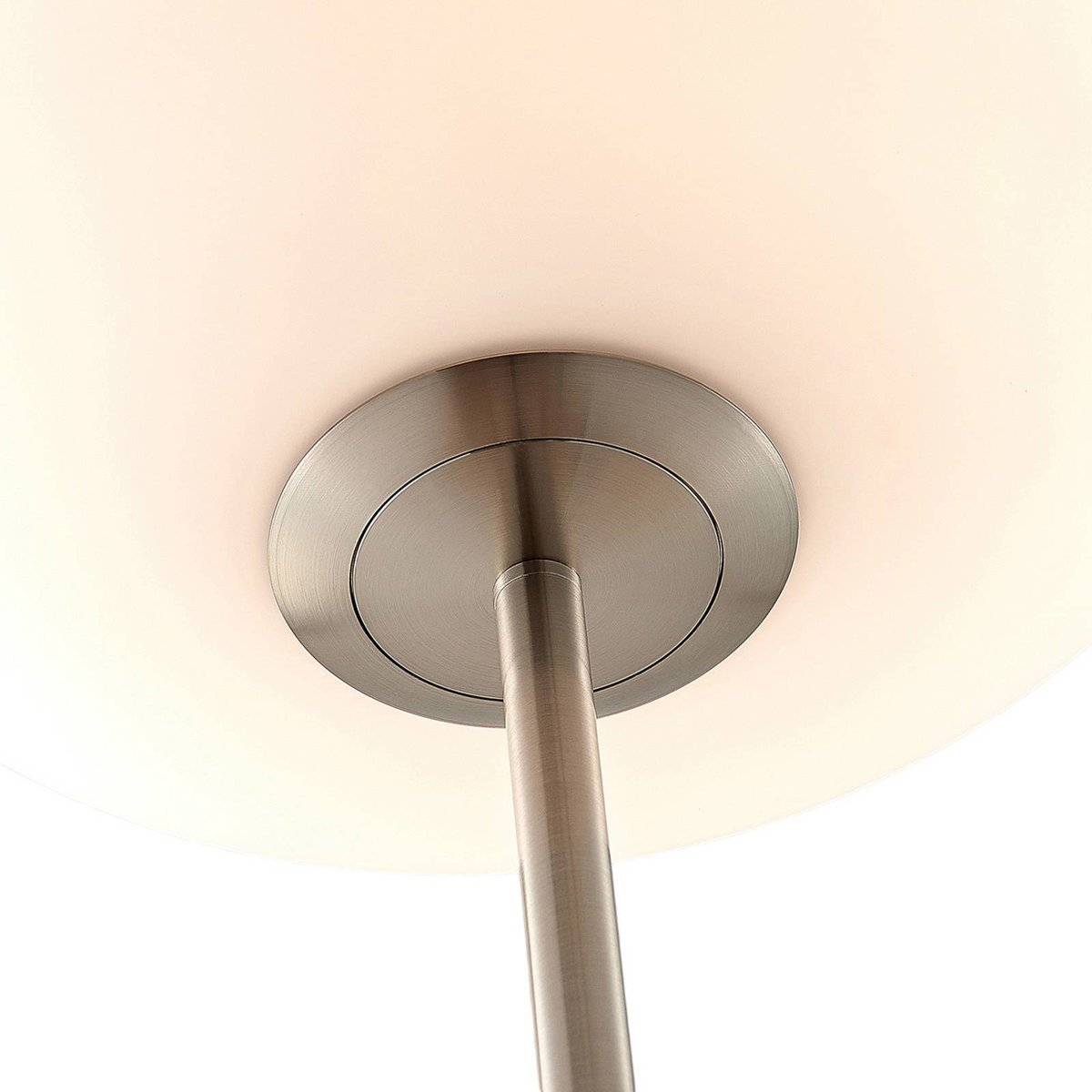 Lampadaire en métal, Sonika nickel satiné, blanc opalin, LINDBY