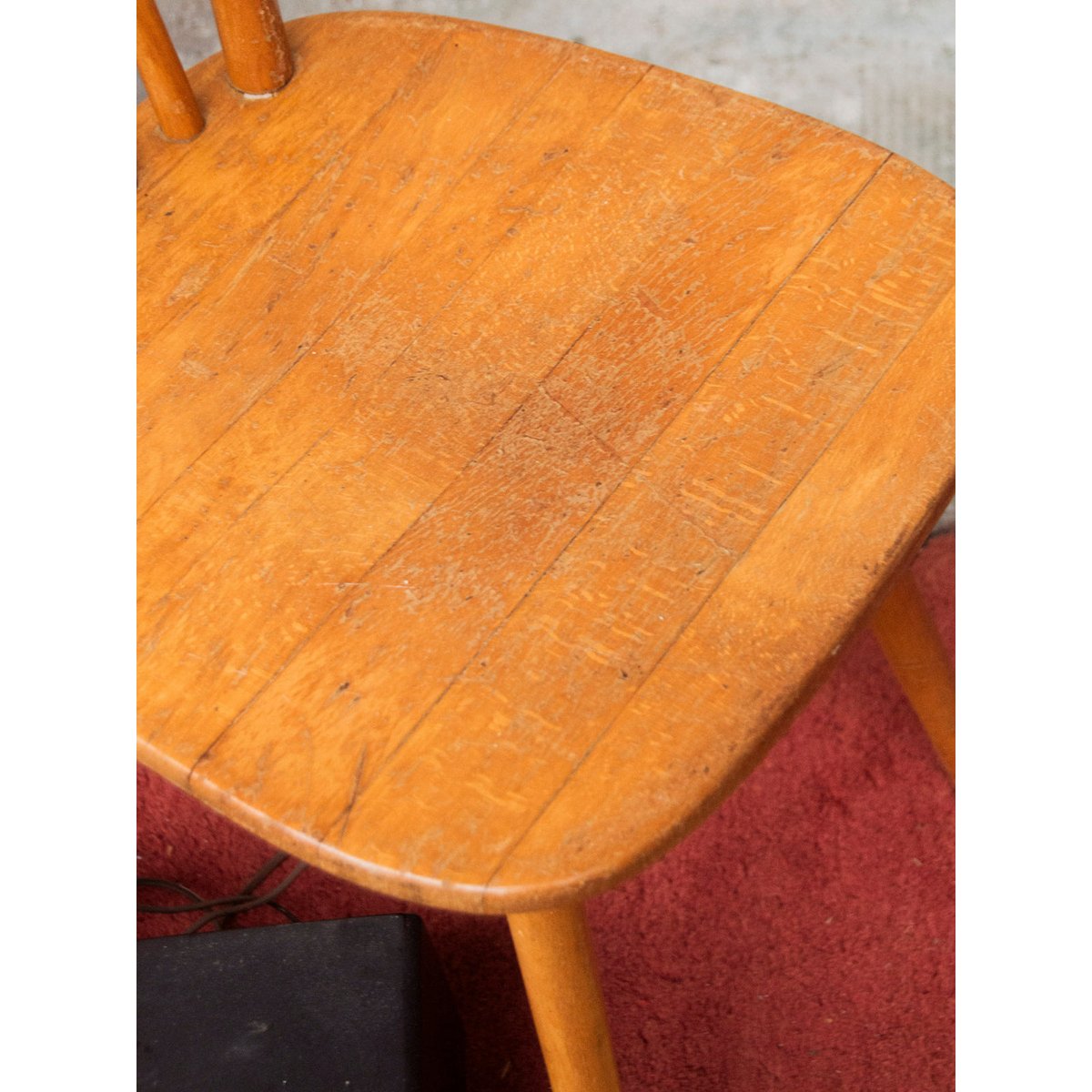 Paire de chaises en bois Alma N°734 - Bon état bois, DEBONGOUT
