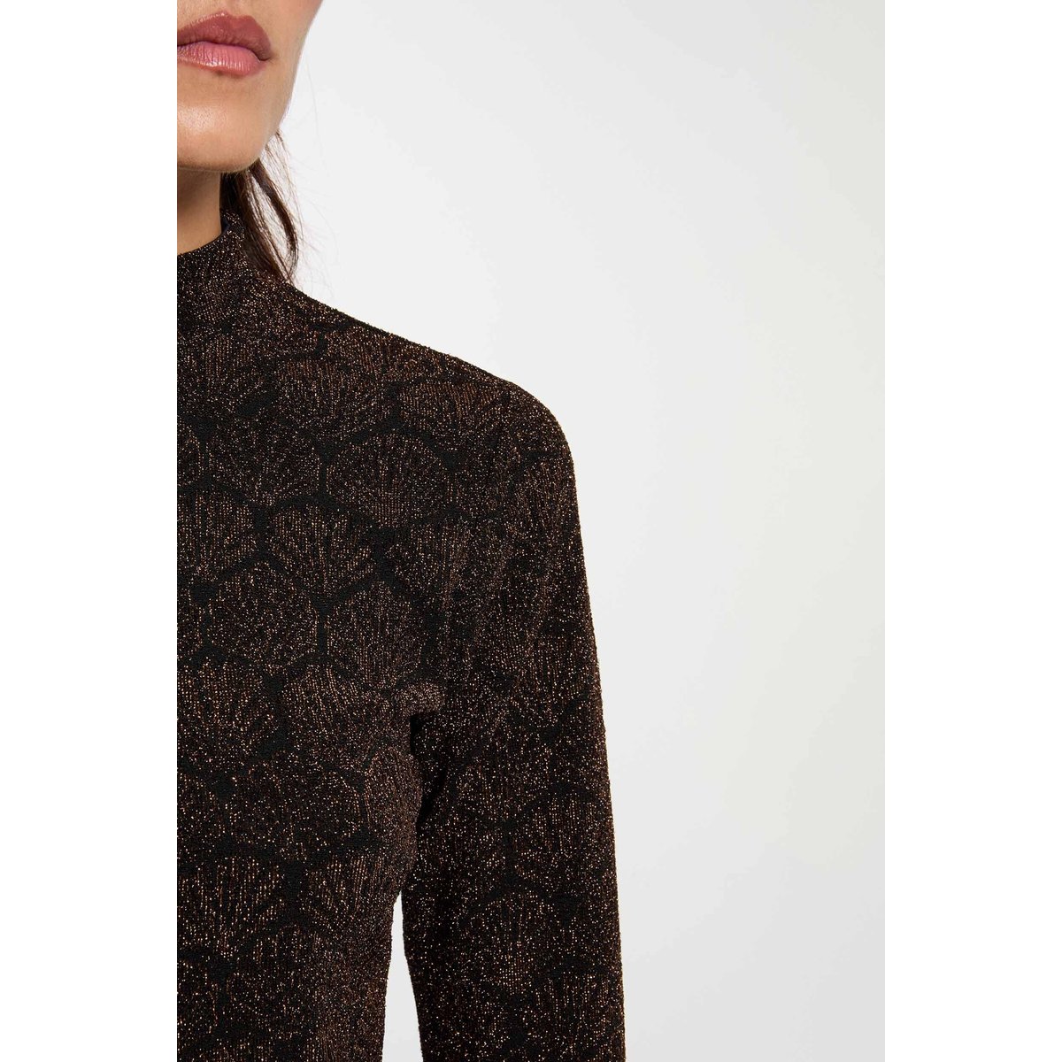 T-shirt col montant couleur bronze, MORGAN