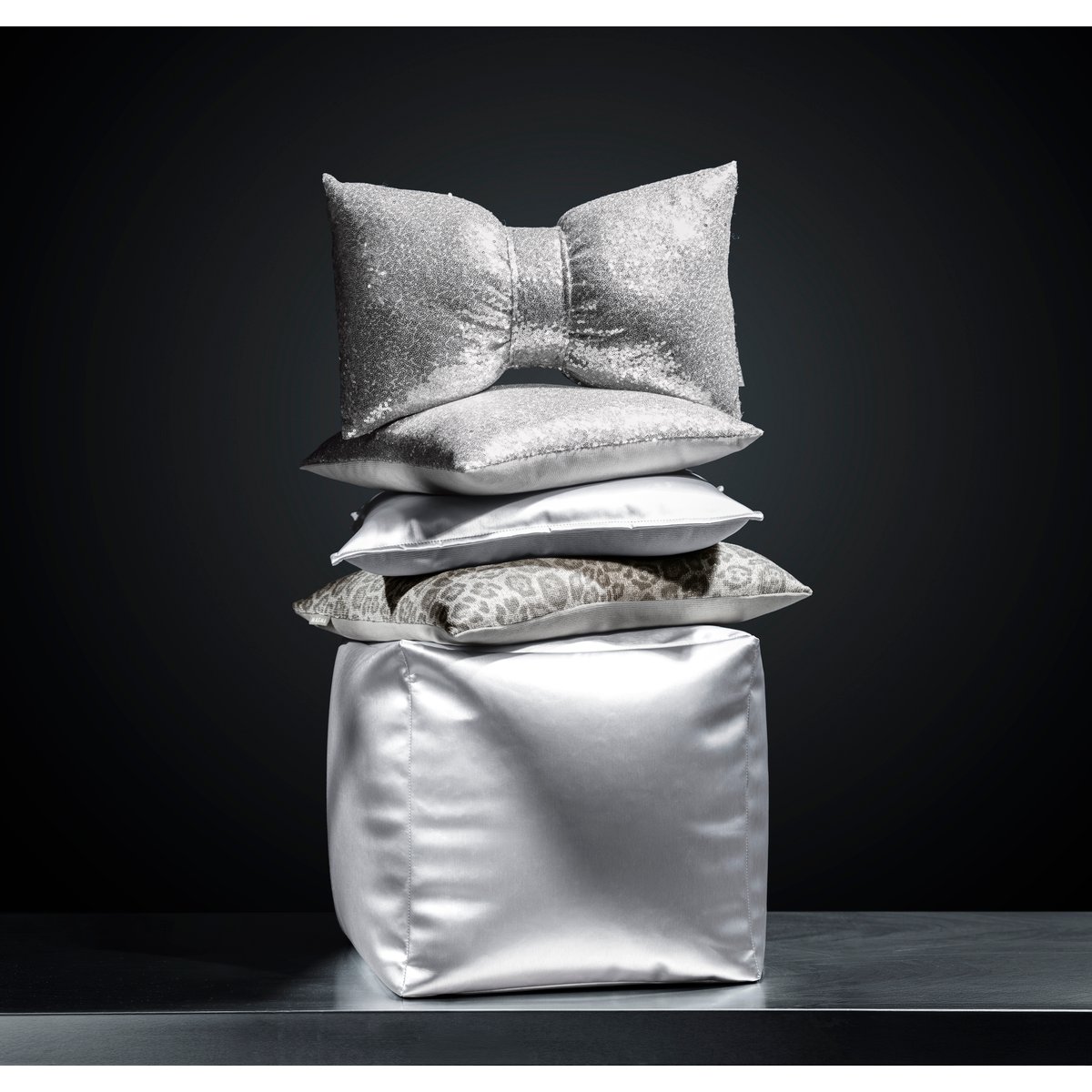 Lot de 2 housses de coussin motif panthère NAMIR anthracite et gris, MAGMA HEIMTEX