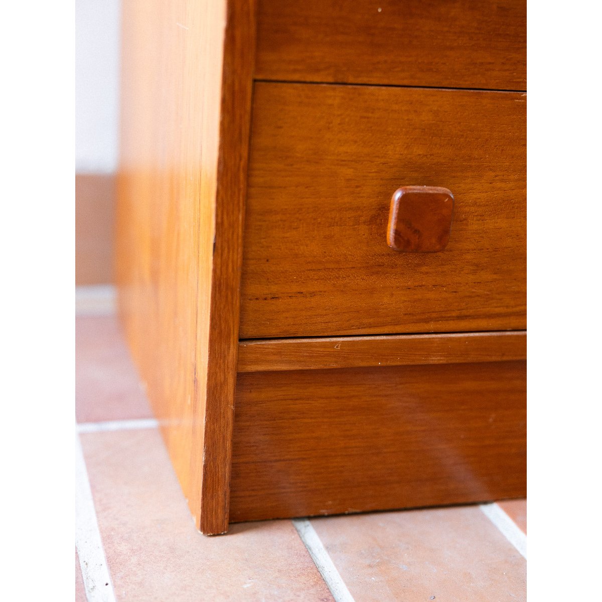 Commode aux poignées carrées Olga N°1058 - Bon état marron, DEBONGOUT