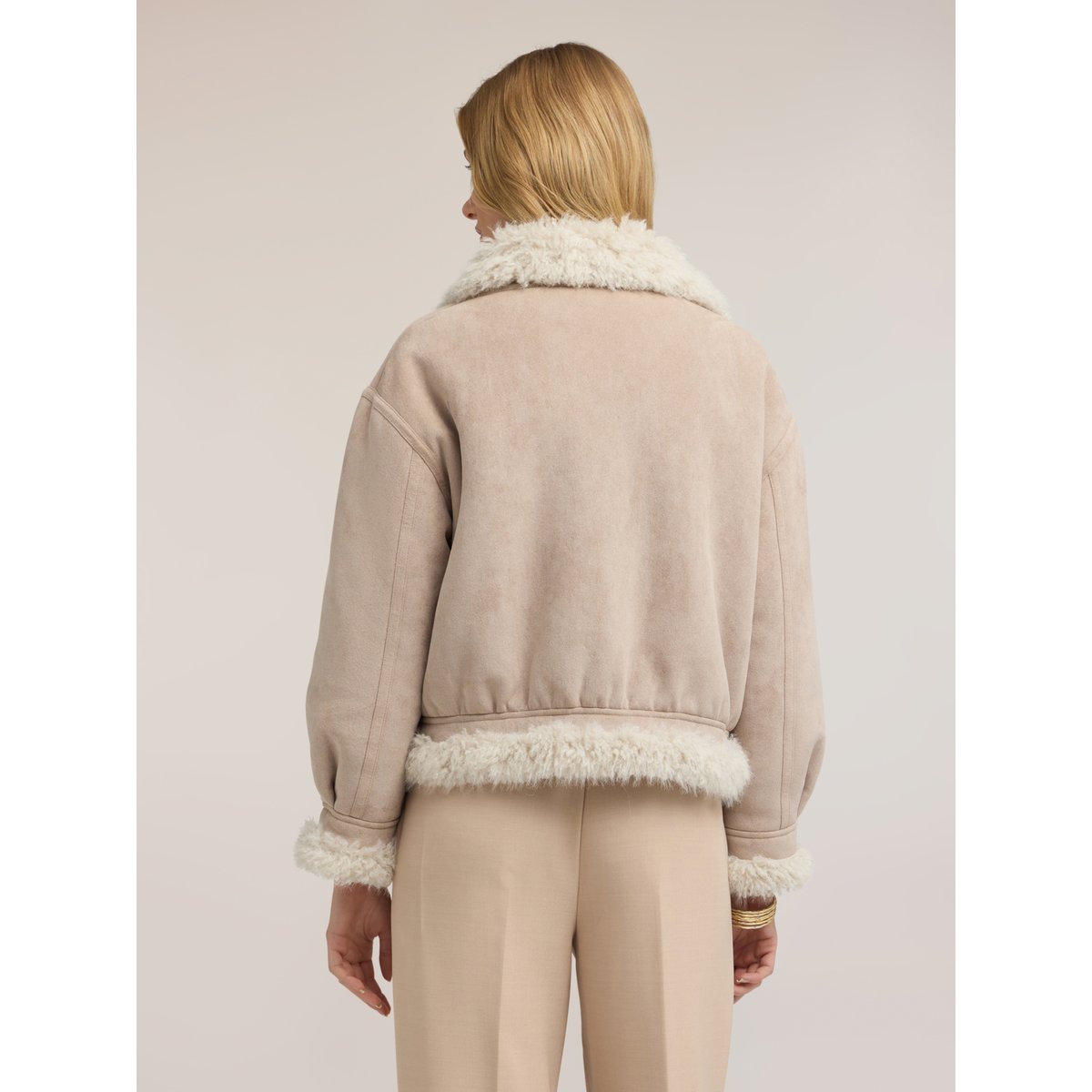 Veste courte avec bordures beige, MOTIVI