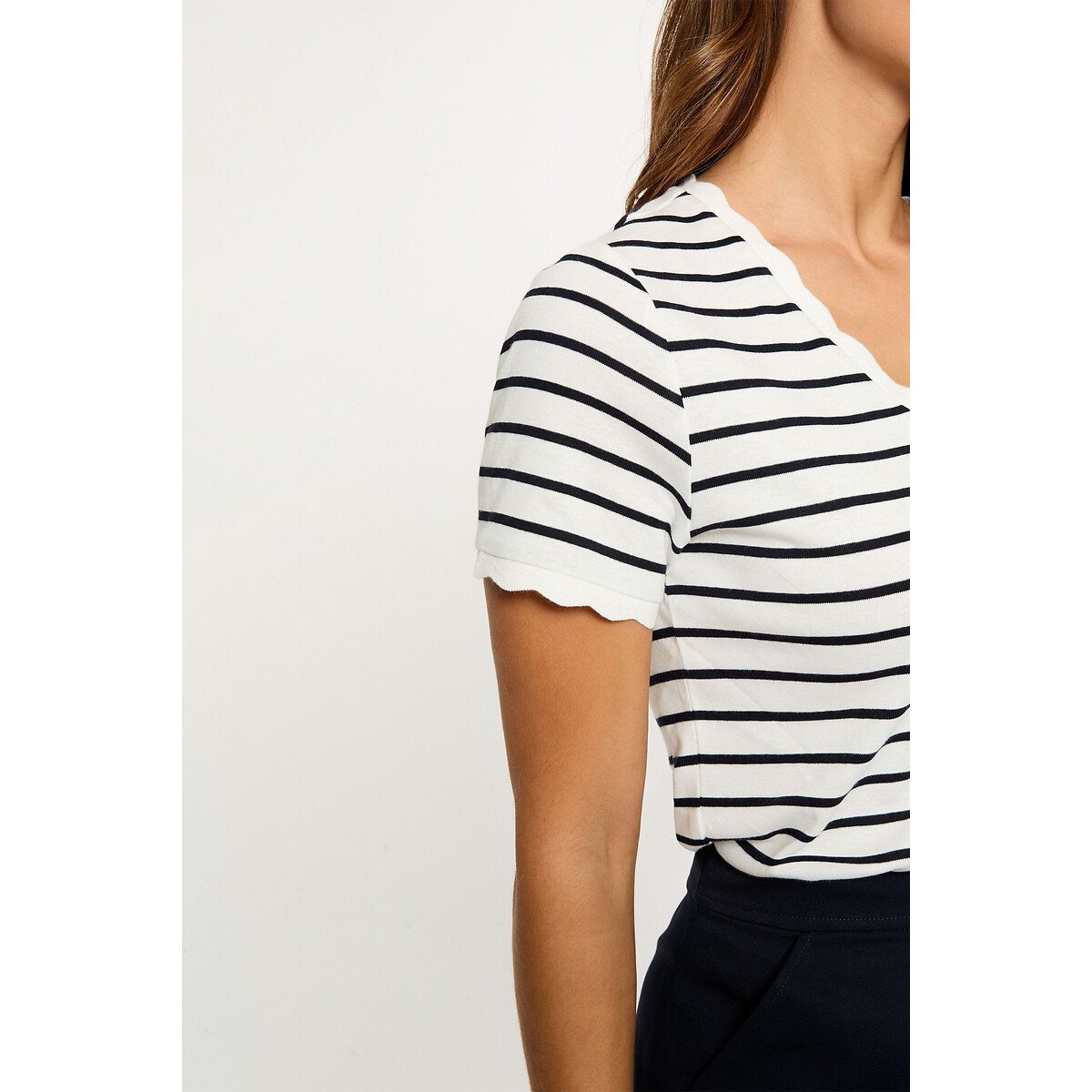 V-Neck T-Shirt with Short Sleeves navy striped/white, MORGAN