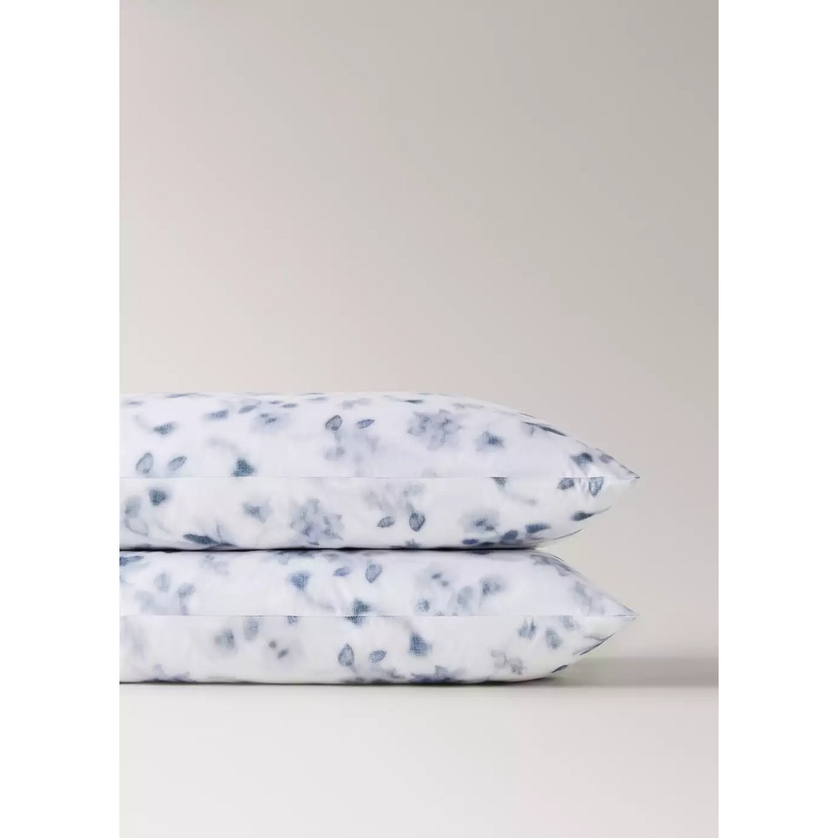 Deux taies d’oreiller percale fleur estompée 50x75 cm bleu, MANGO HOME