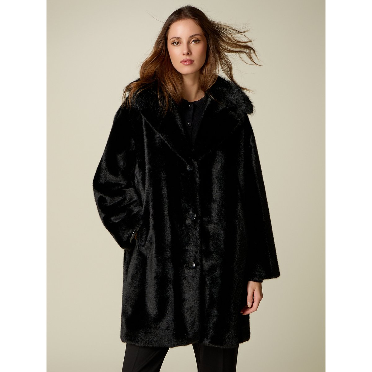Manteau blanc, OLTRE