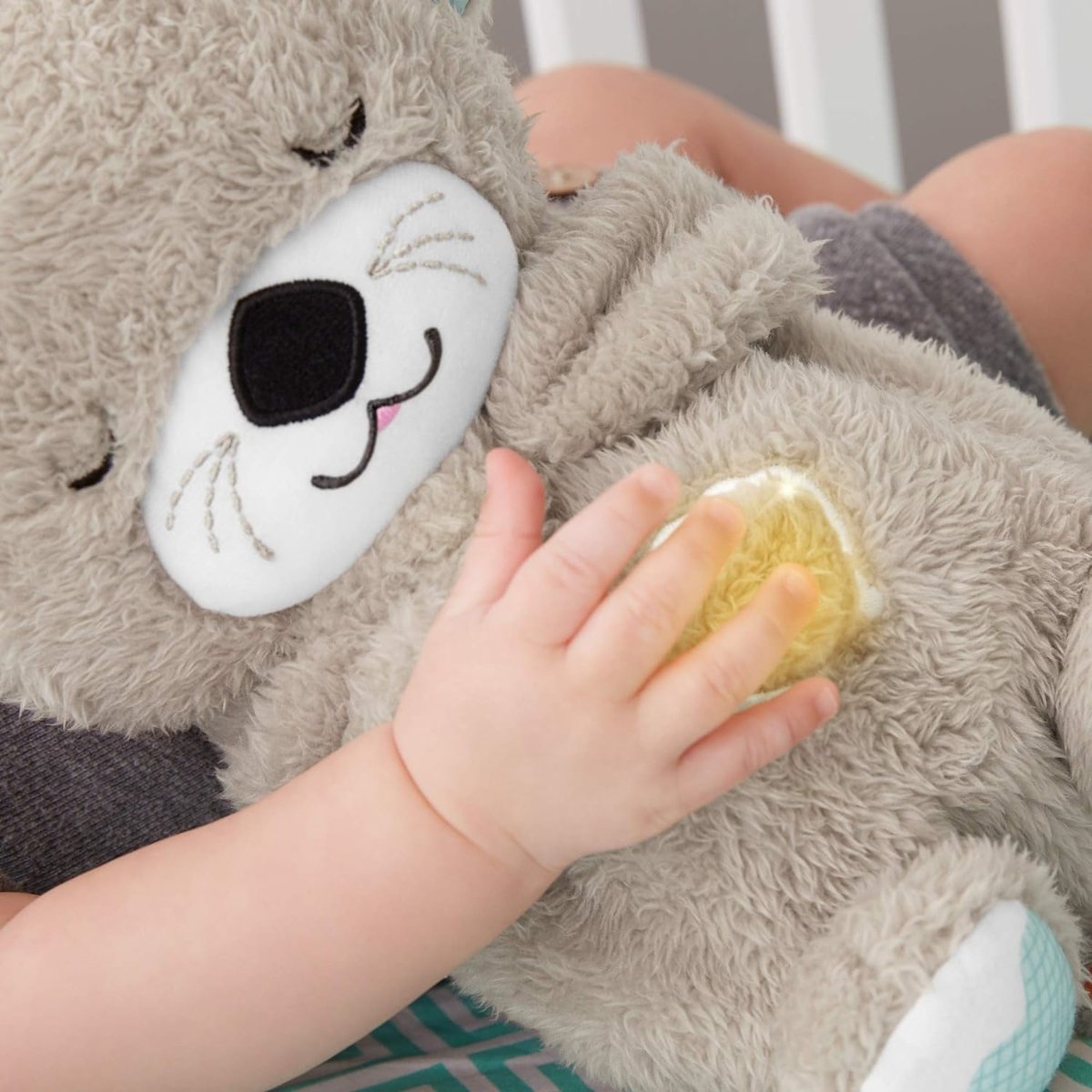 Doudou Peluche Loutre Sommeil avec mouvement respiratoire et musique beige, MATTEL