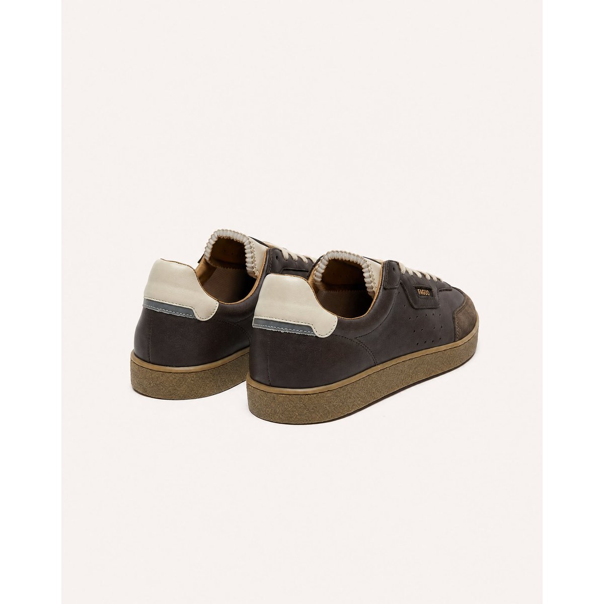 Baskets basses en cuir chocolat, FAGUO