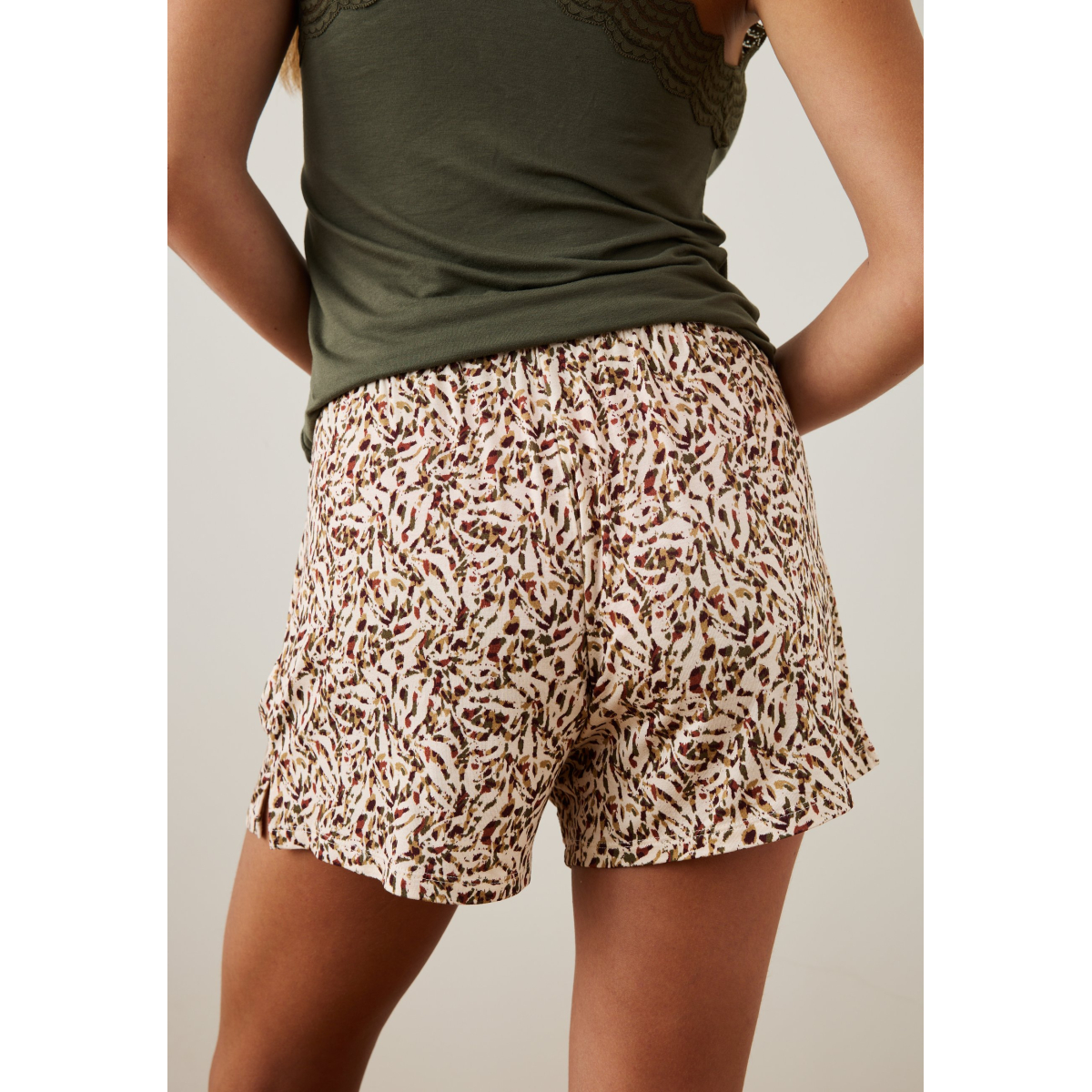 Short Esma multicolore, VARIANCE