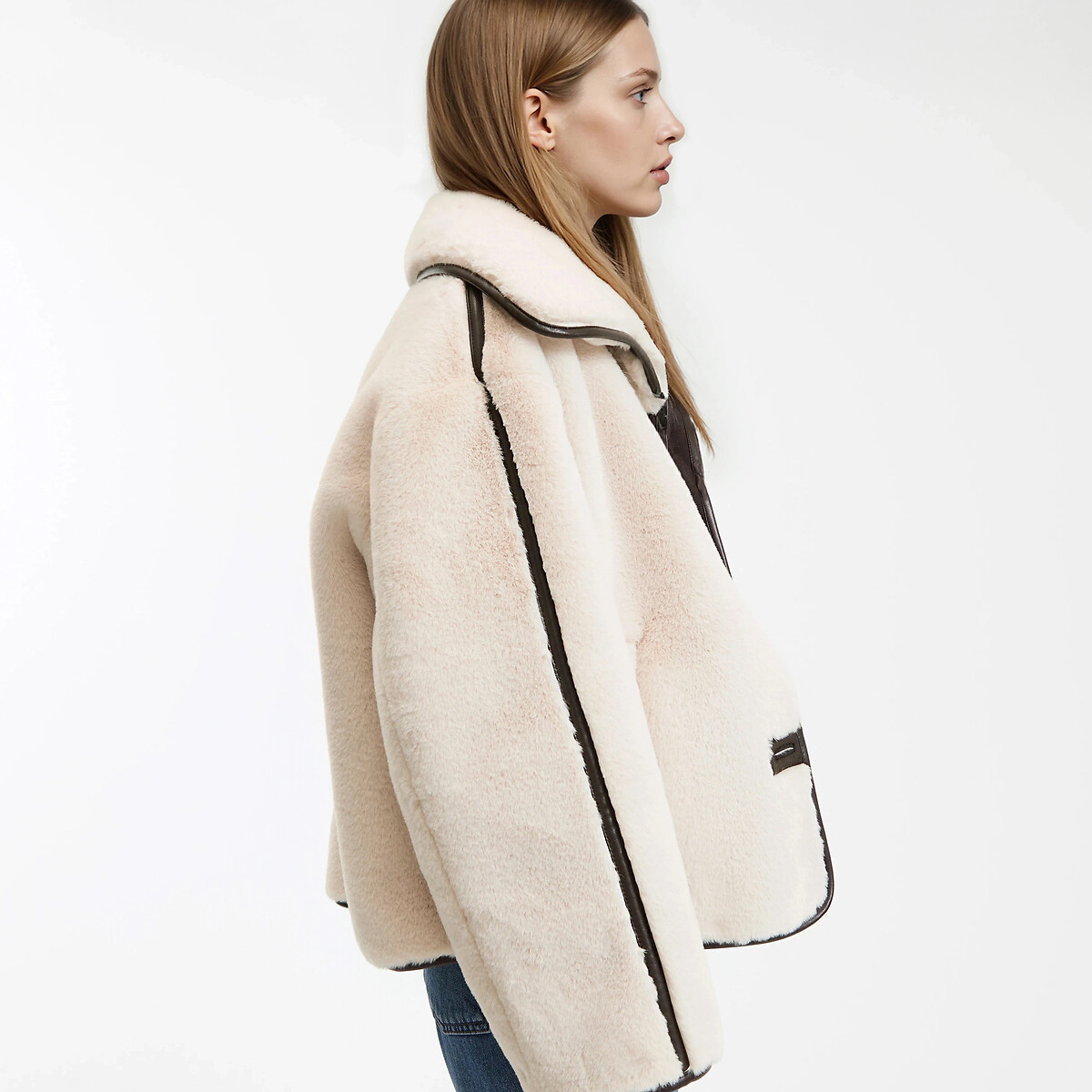 Fluffy Short Buttoned Coat beige, LA REDOUTE COLLECTIONS