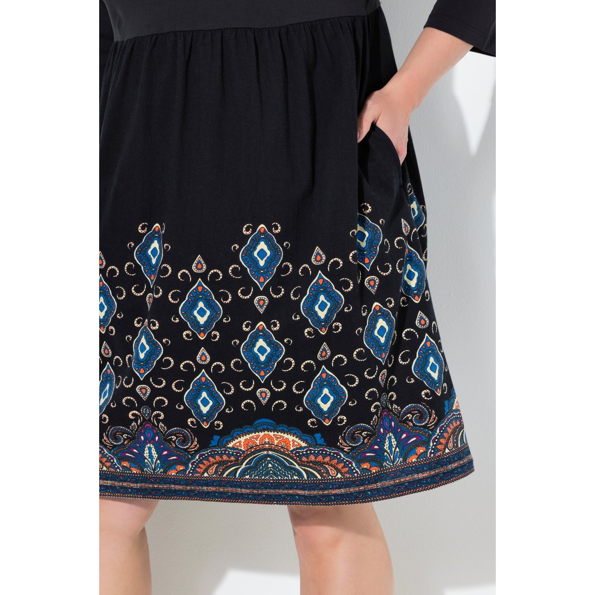 Robe en jersey noir, ULLA POPKEN