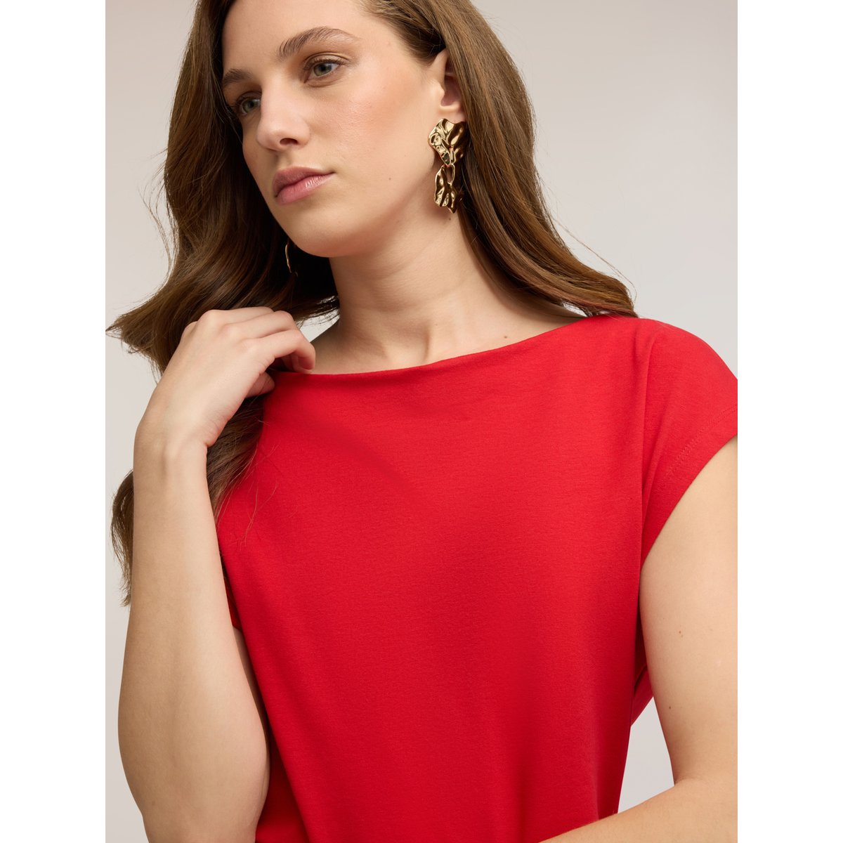 Top avec drapé latéral rouge, MOTIVI