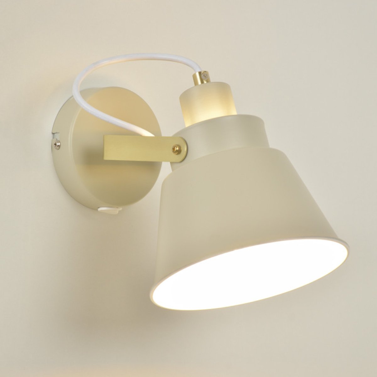Applique avec interrupteur métal crème Adèle écru, MILLUMINE