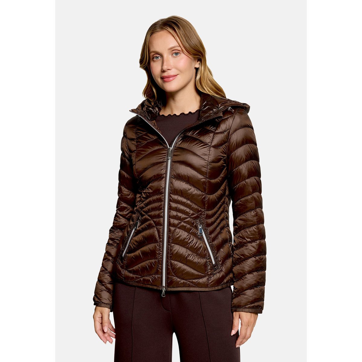 Veste matelassée à poches zippées marron, CARTOON