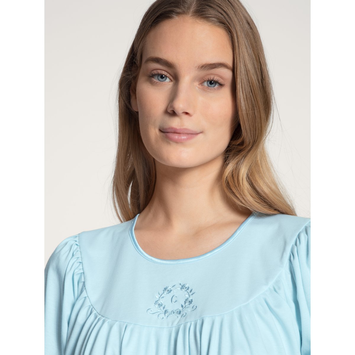 Chemise de nuit, longueur 110 cm manches longues Coton SOFT COTTON bleu clair, CALIDA