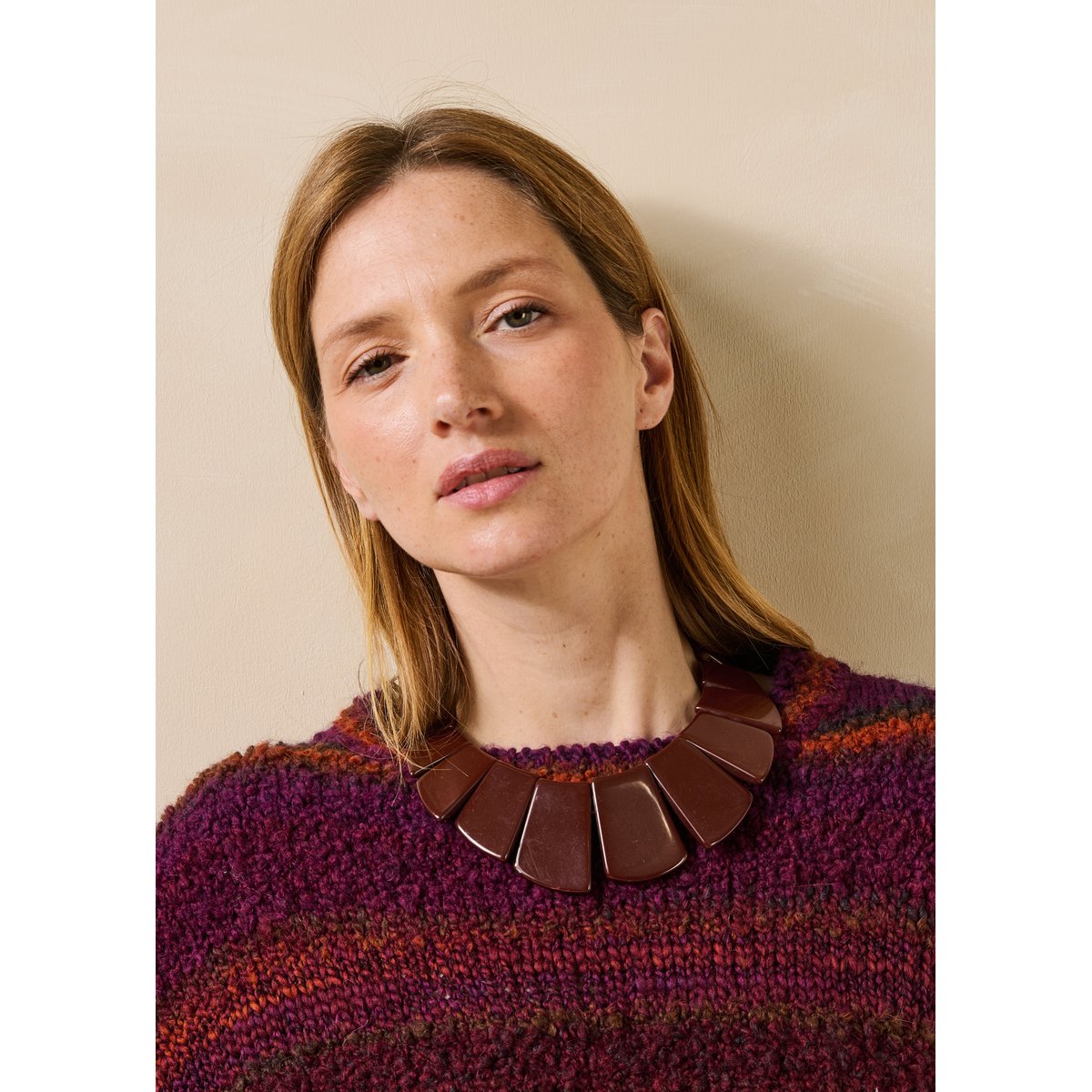 Collier ras-de-cou en résine ganache, LA FEE MARABOUTEE