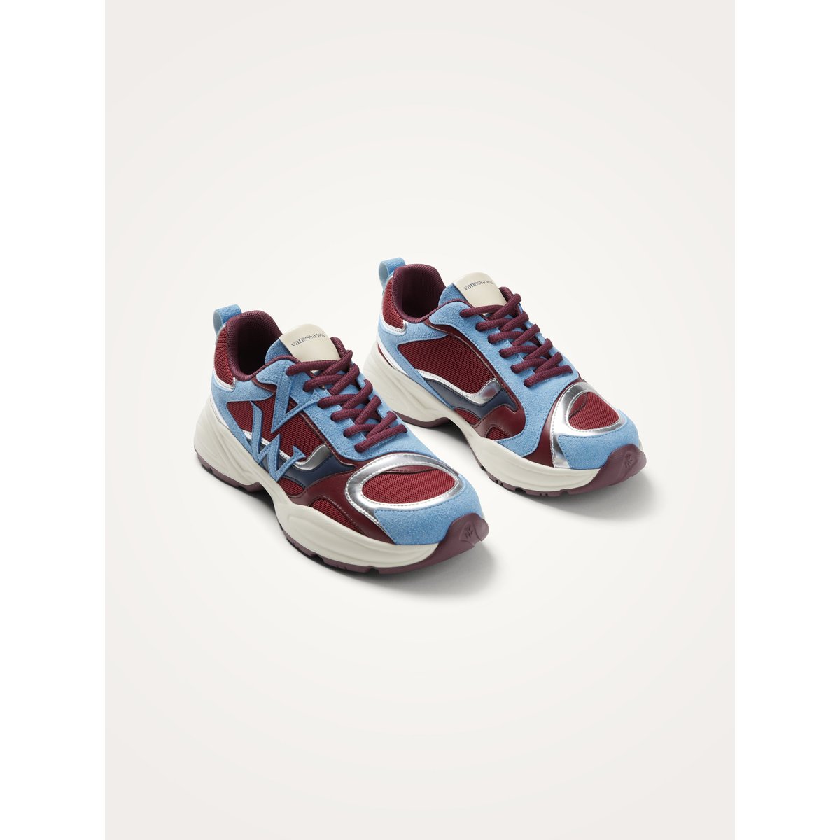 Baskets monogramme à lacets avec semelle running GIGI Initials bleu, VANESSA WU