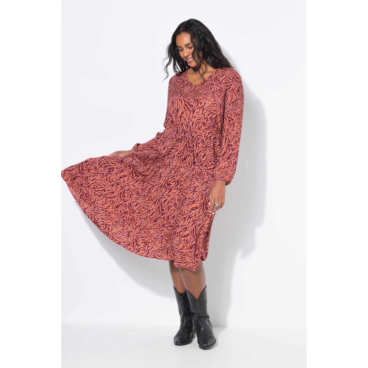 Robe maxi coupe trapèze à imprimé zébré rouge vin, STUDIO UNTOLD