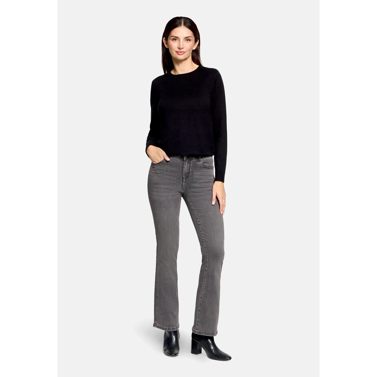 Pull-over en maille basique à encolure ronde noir, BETTY BARCLAY